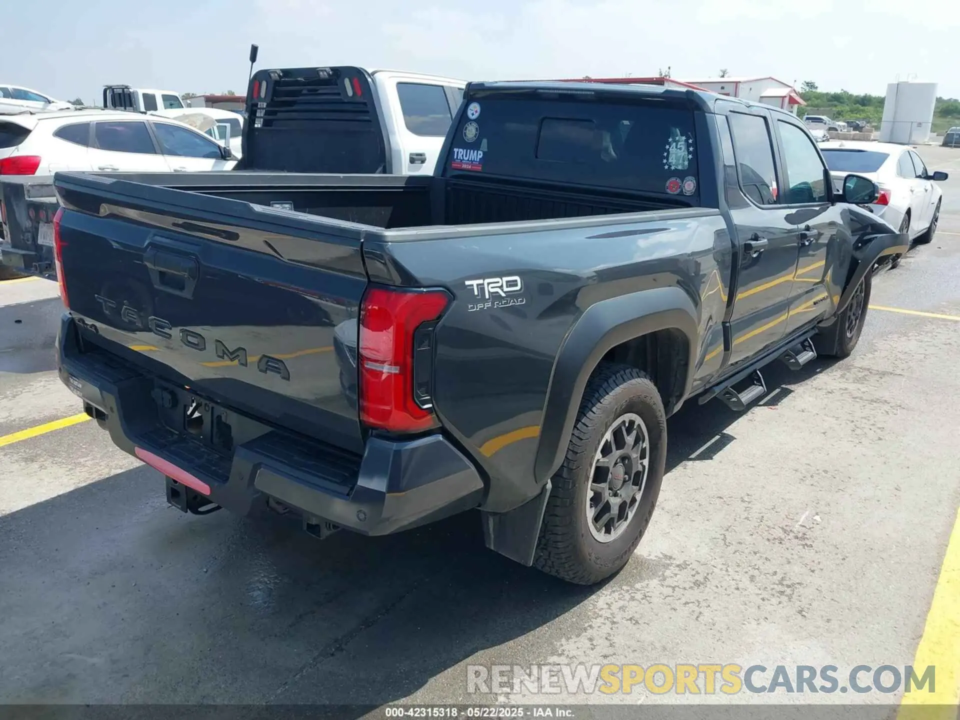 4 Фотография поврежденного автомобиля 3TMLB5JN3RM018694 TOYOTA TACOMA 2024