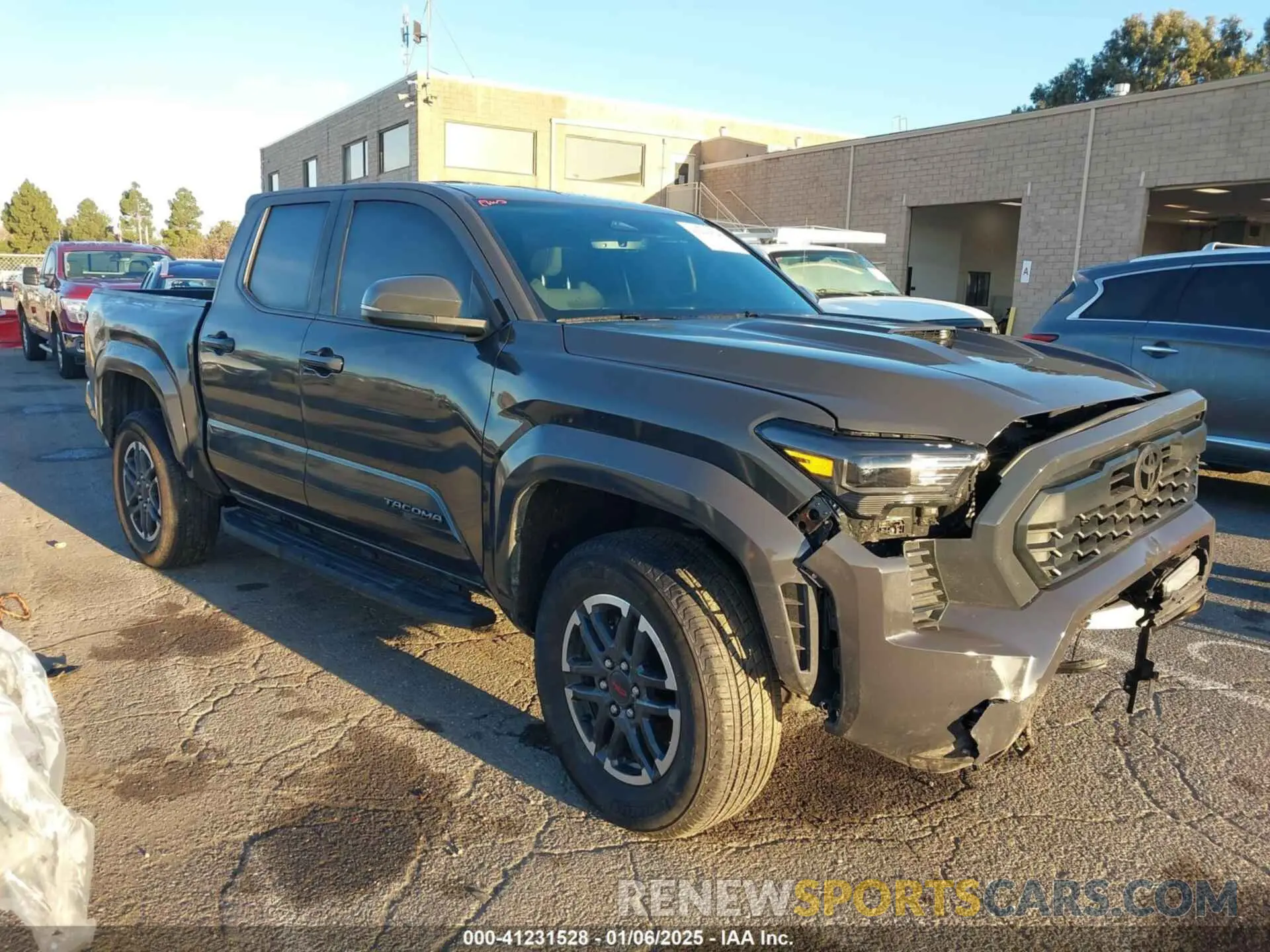1 Фотография поврежденного автомобиля 3TMLB5JN3RM046513 TOYOTA TACOMA 2024