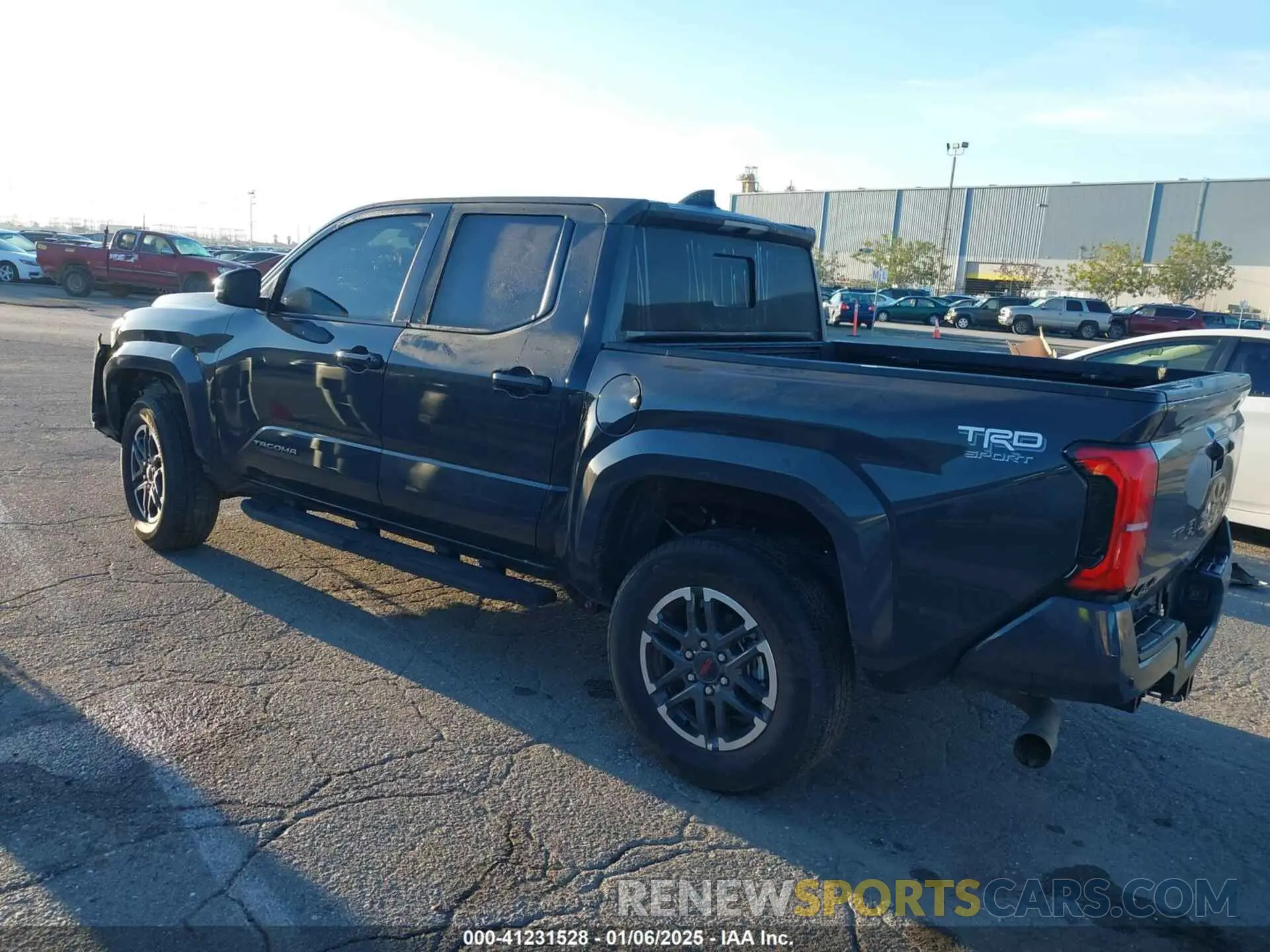3 Фотография поврежденного автомобиля 3TMLB5JN3RM046513 TOYOTA TACOMA 2024