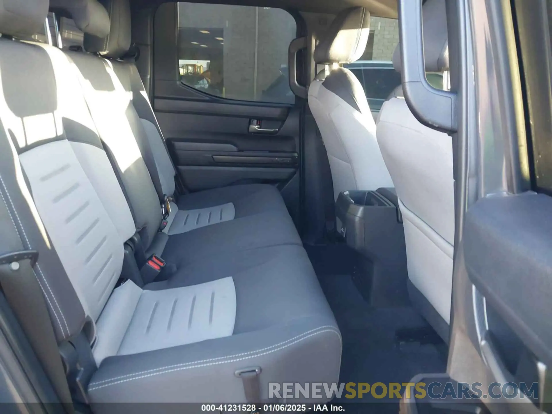 8 Фотография поврежденного автомобиля 3TMLB5JN3RM046513 TOYOTA TACOMA 2024