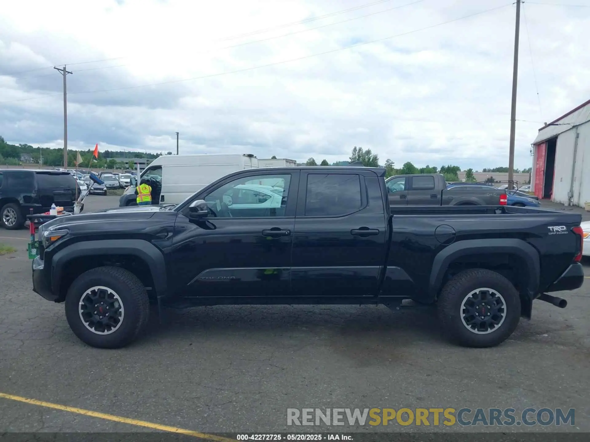 14 Фотография поврежденного автомобиля 3TMLB5JN3RM047323 TOYOTA TACOMA 2024