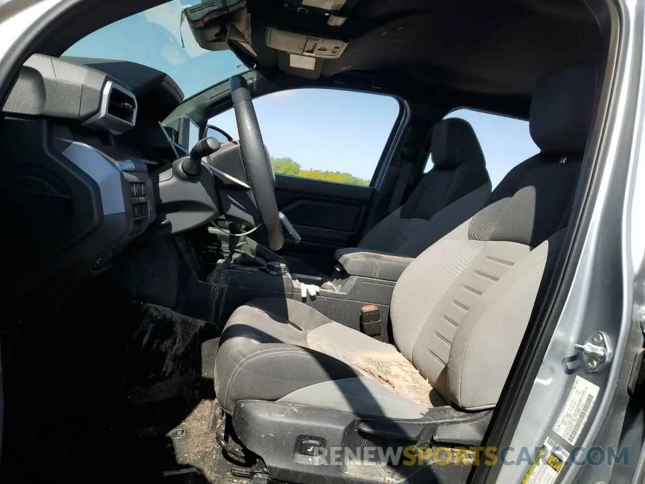 7 Photograph of a damaged car 3TMLB5JN4RM009406 TOYOTA TACOMA 2024