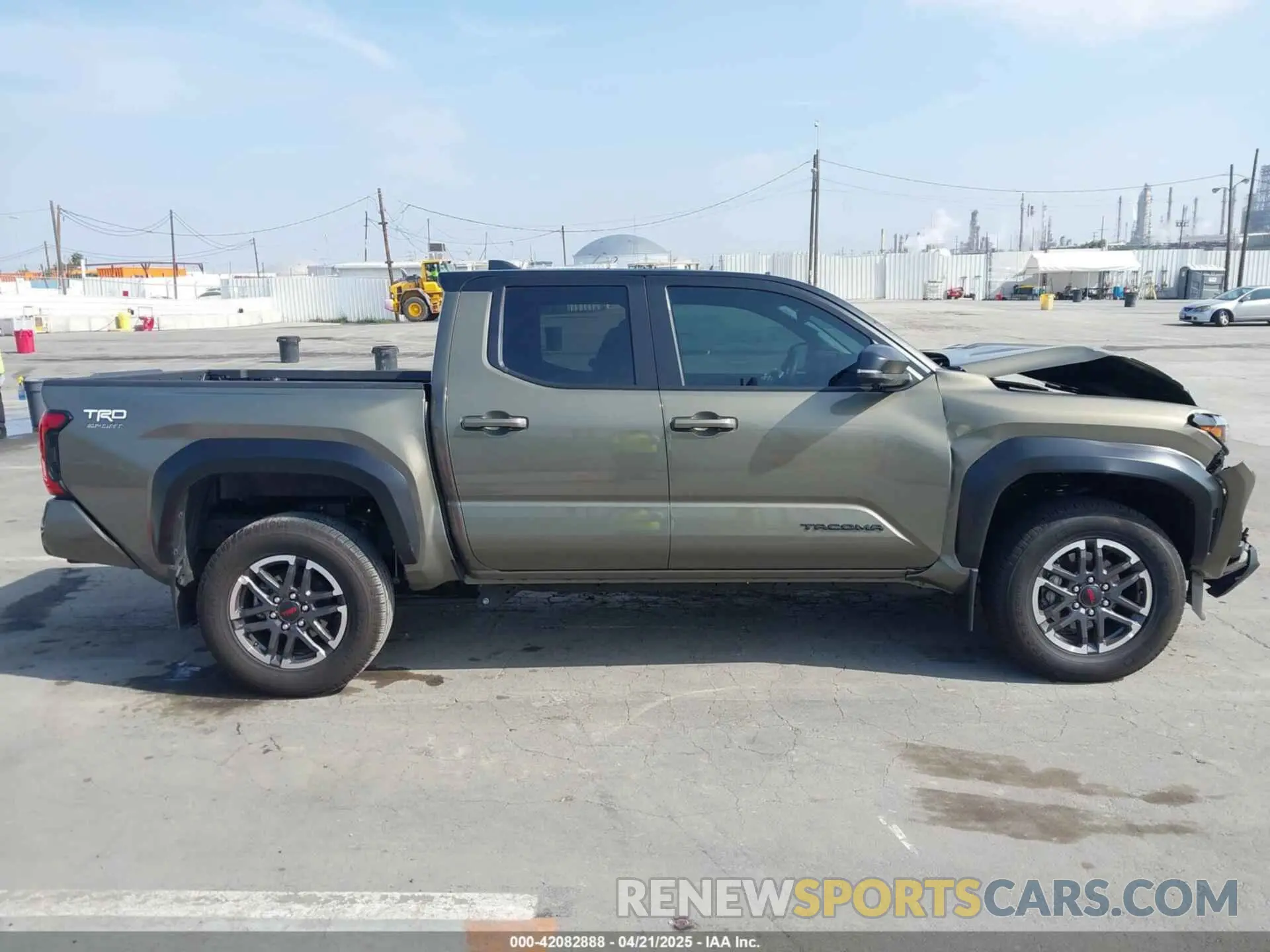 13 Фотография поврежденного автомобиля 3TMLB5JN4RM047640 TOYOTA TACOMA 2024