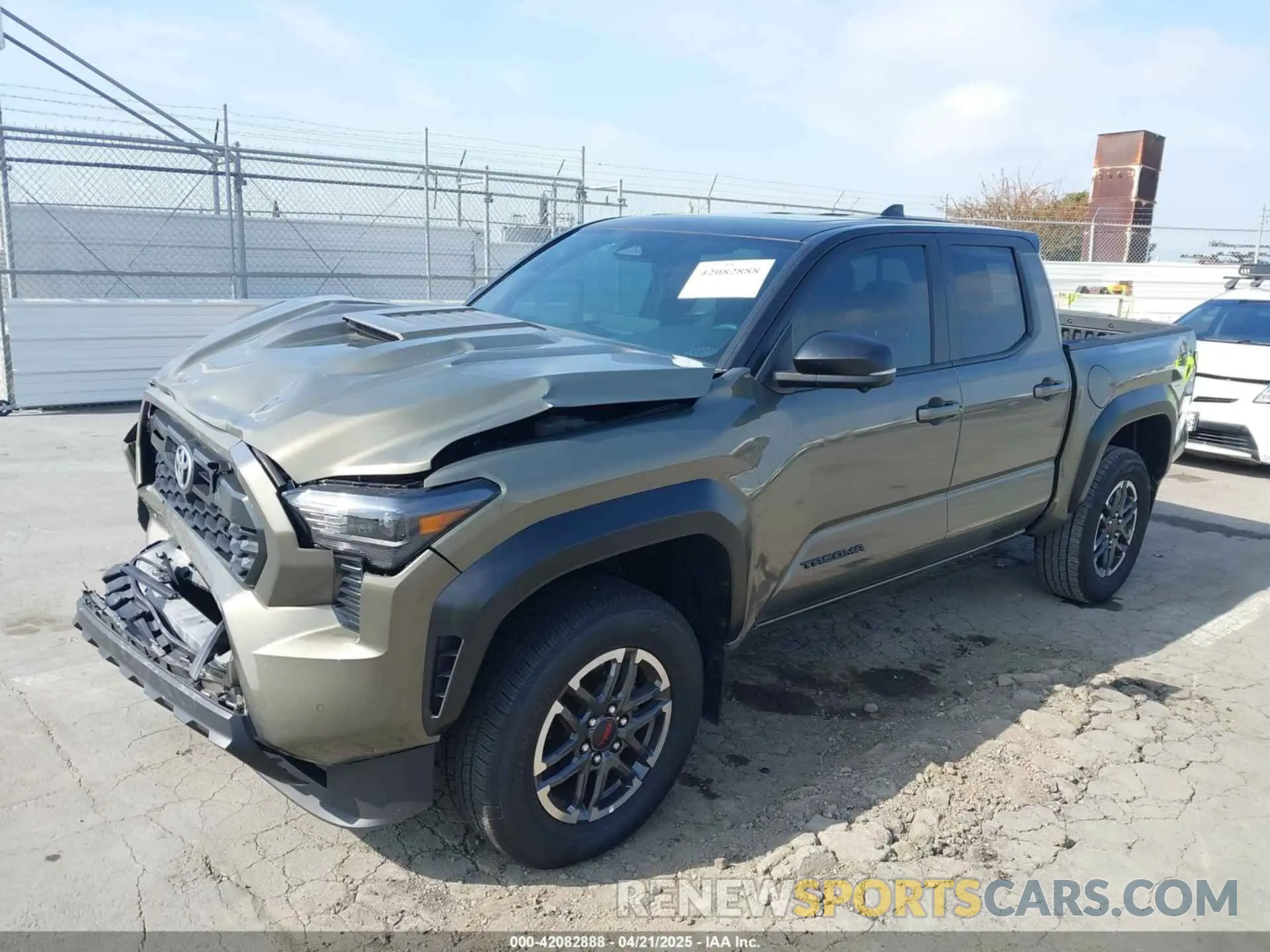 2 Фотография поврежденного автомобиля 3TMLB5JN4RM047640 TOYOTA TACOMA 2024