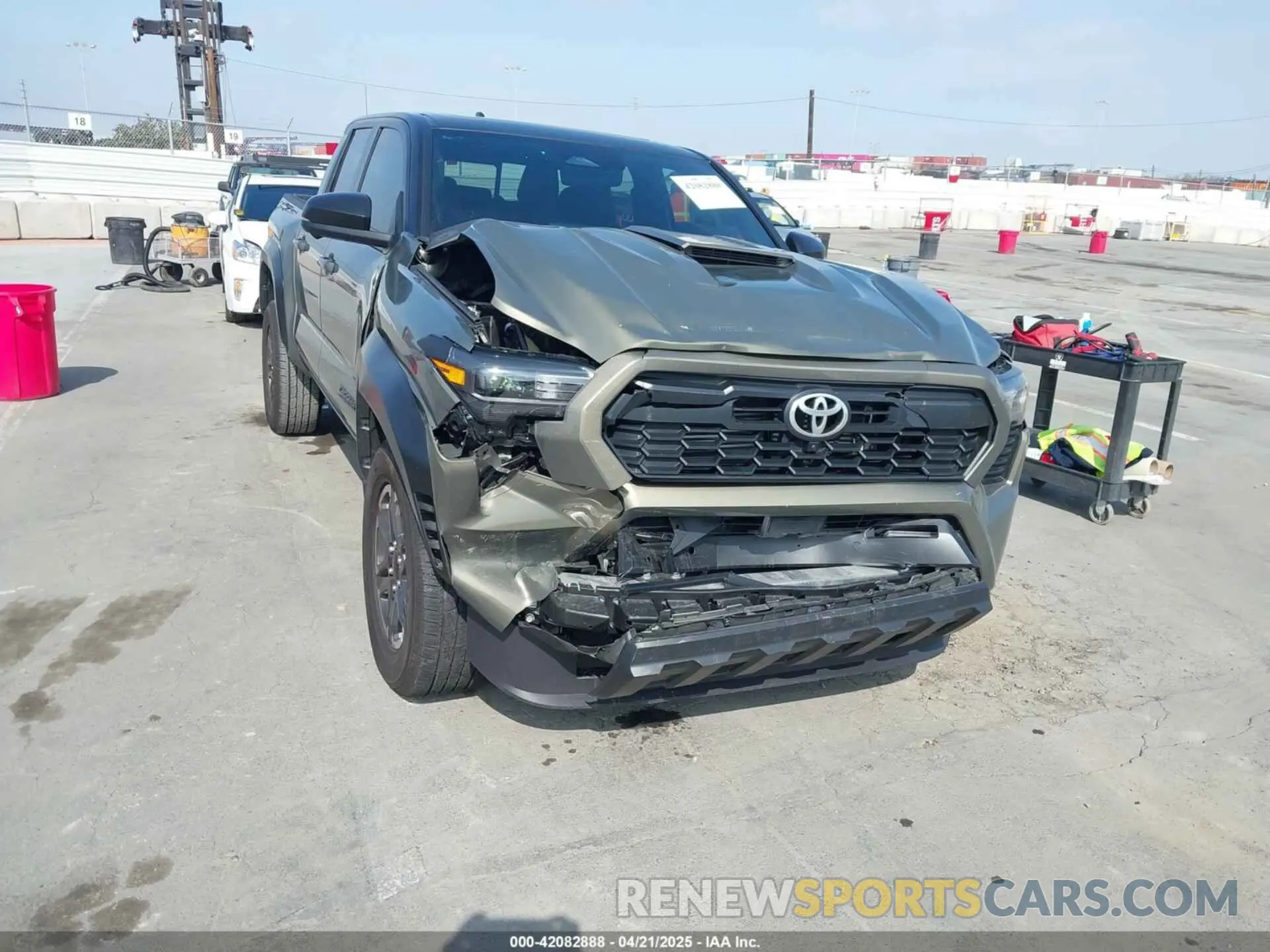 6 Фотография поврежденного автомобиля 3TMLB5JN4RM047640 TOYOTA TACOMA 2024