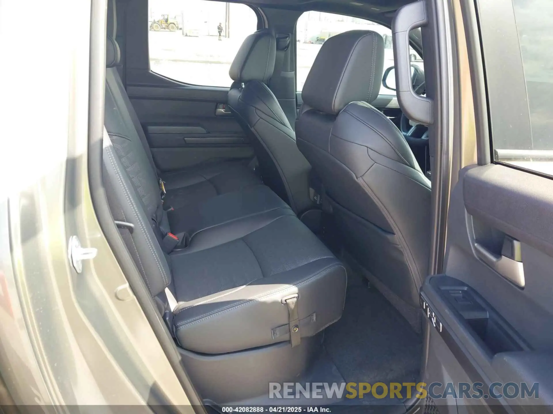 8 Фотография поврежденного автомобиля 3TMLB5JN4RM047640 TOYOTA TACOMA 2024