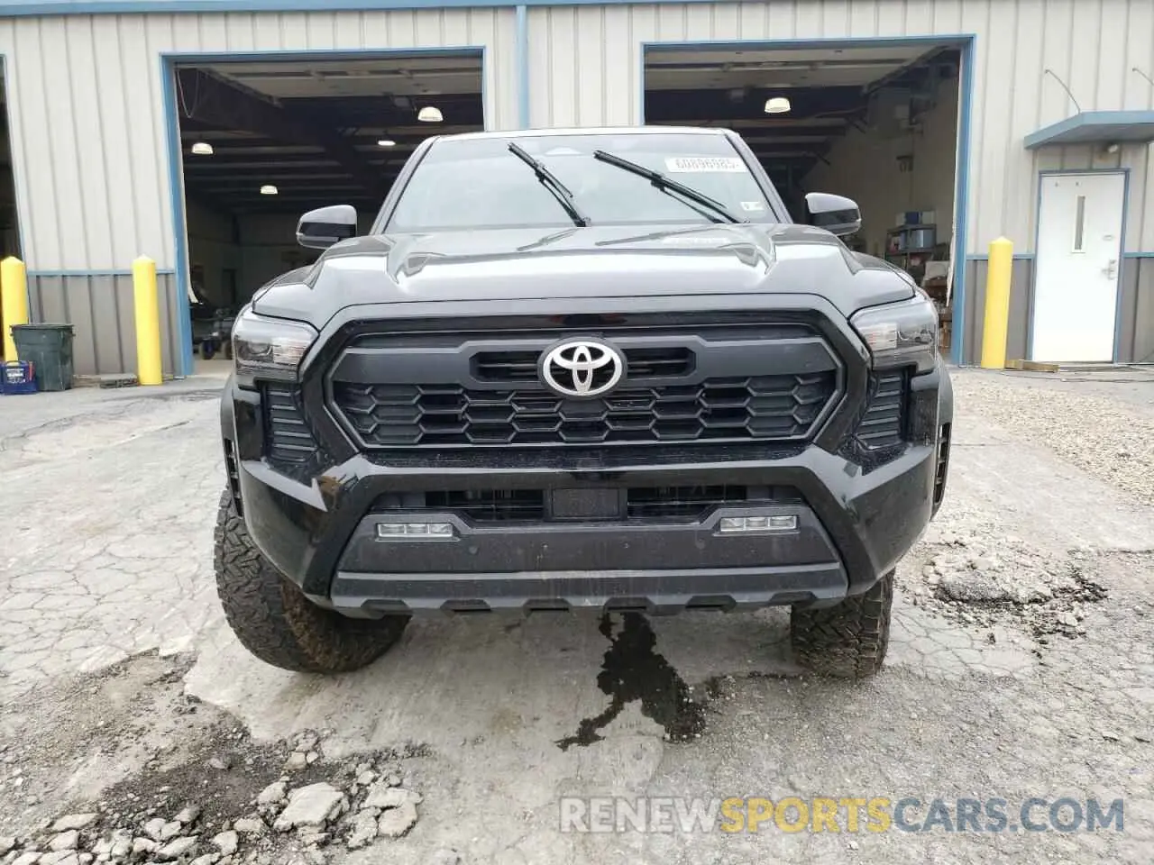 5 Photograph of a damaged car 3TMLB5JN4RM049663 TOYOTA TACOMA 2024