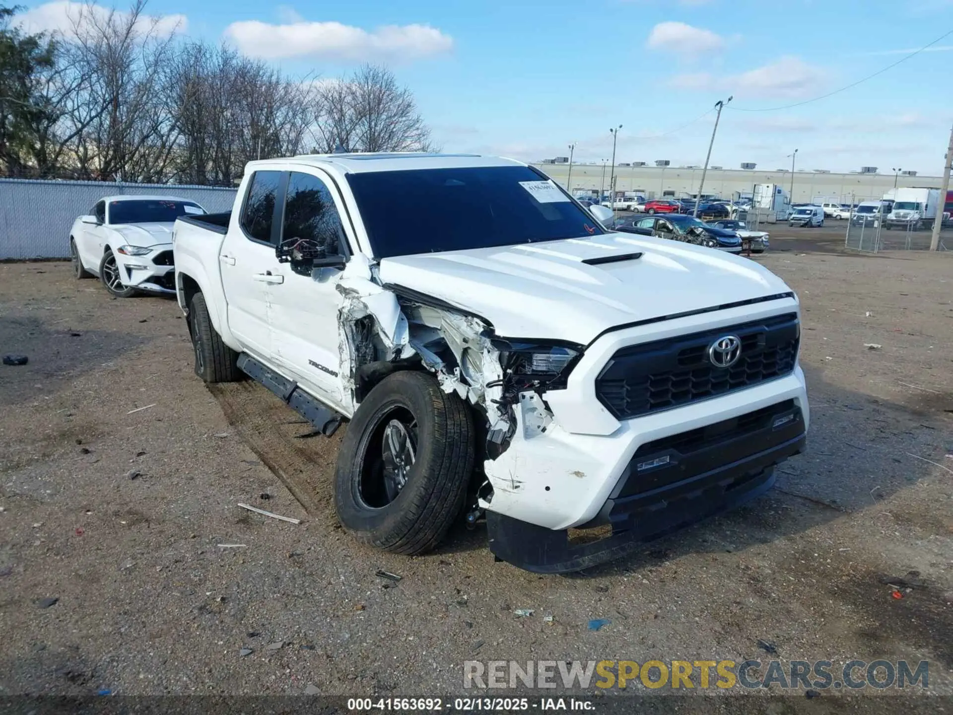 1 Photograph of a damaged car 3TMLB5JN4RM069704 TOYOTA TACOMA 2024