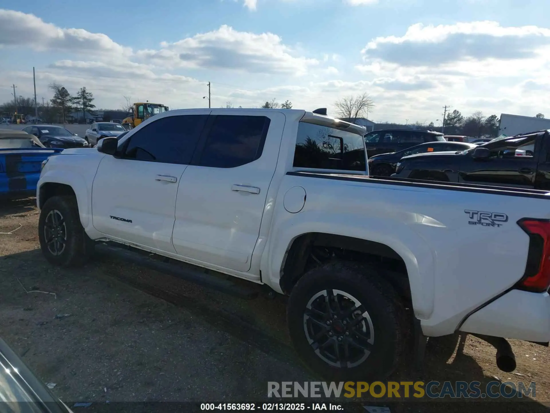14 Photograph of a damaged car 3TMLB5JN4RM069704 TOYOTA TACOMA 2024