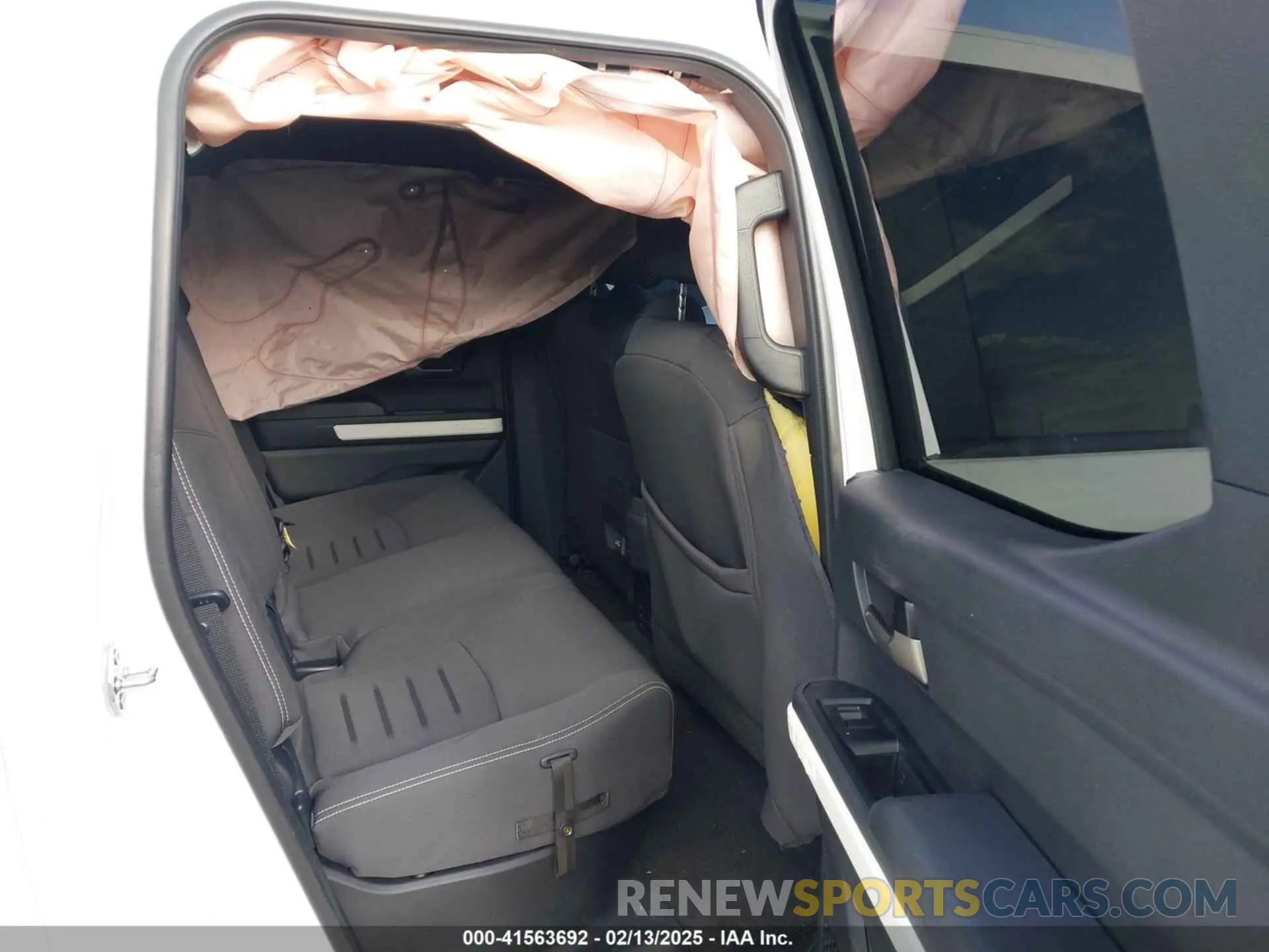 8 Photograph of a damaged car 3TMLB5JN4RM069704 TOYOTA TACOMA 2024