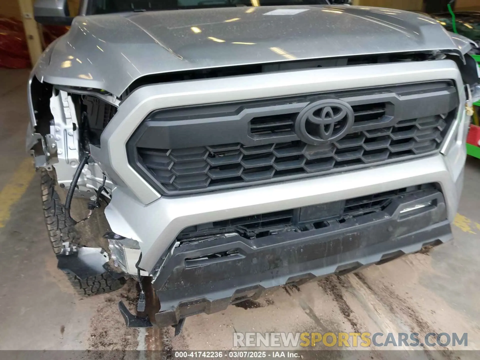 19 Photograph of a damaged car 3TMLB5JN4RM071338 TOYOTA TACOMA 2024