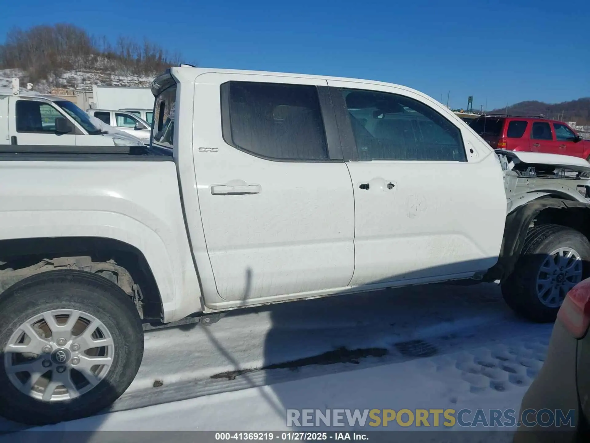 14 Photograph of a damaged car 3TMLB5JN6RM000884 TOYOTA TACOMA 2024