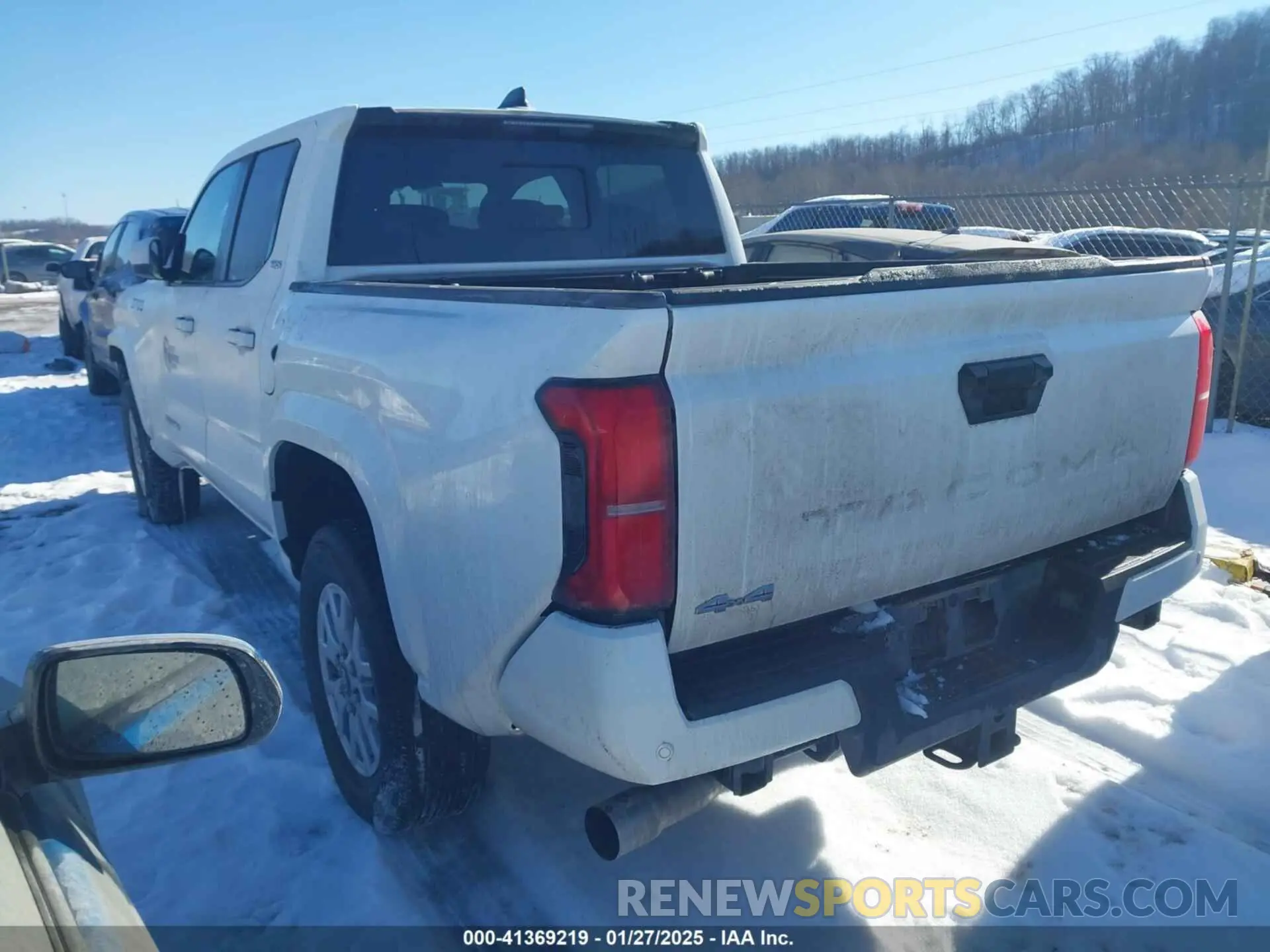 3 Photograph of a damaged car 3TMLB5JN6RM000884 TOYOTA TACOMA 2024