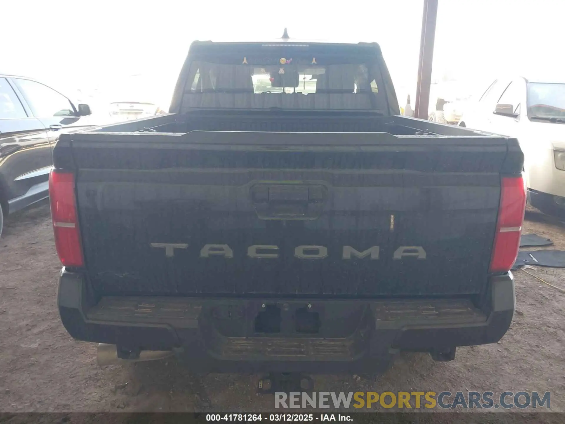 16 Photograph of a damaged car 3TMLB5JN6RM013571 TOYOTA TACOMA 2024