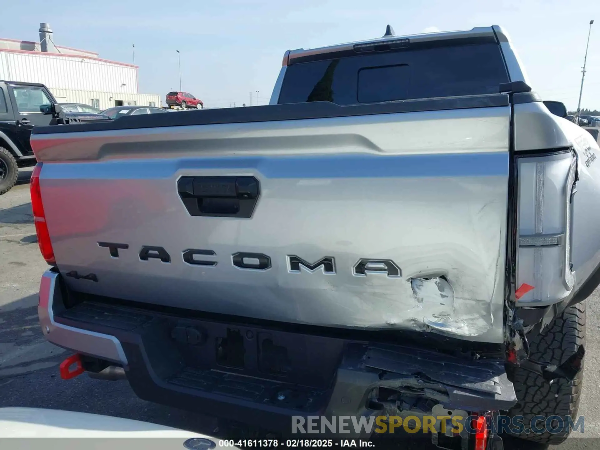 17 Фотография поврежденного автомобиля 3TMLB5JN6RM022612 TOYOTA TACOMA 2024
