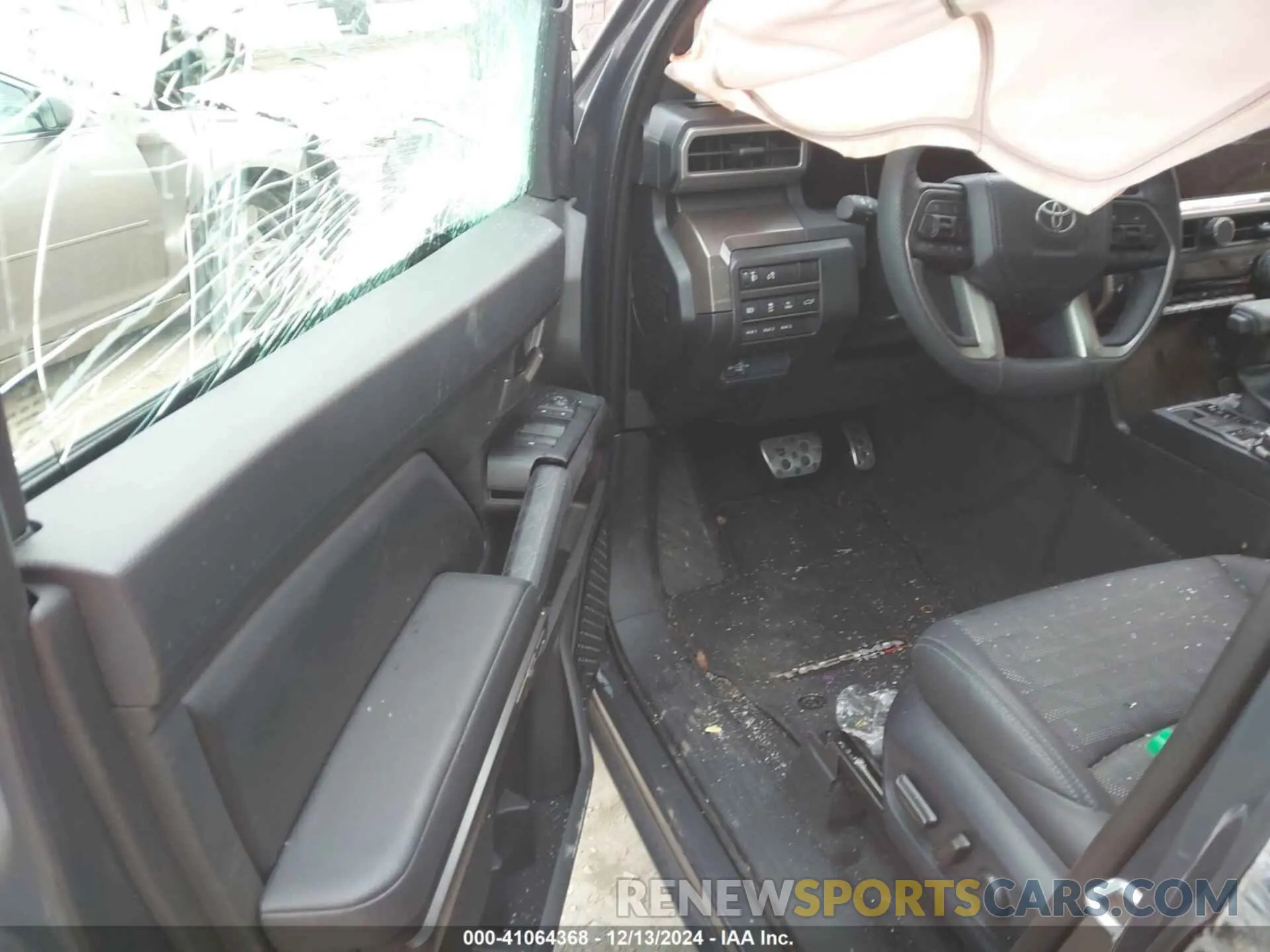 5 Photograph of a damaged car 3TMLB5JN6RM058641 TOYOTA TACOMA 2024