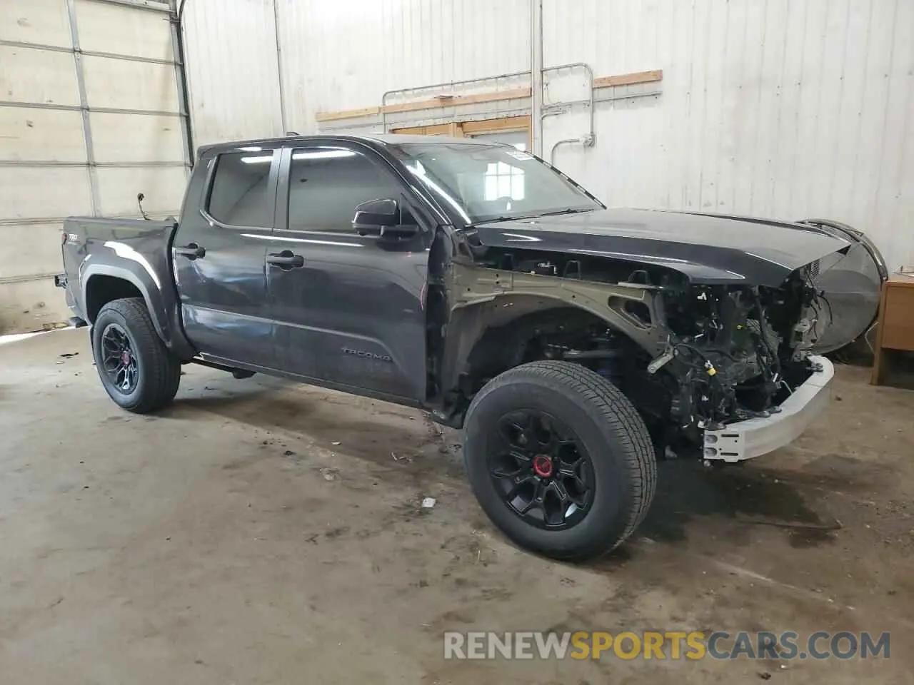 4 Фотография поврежденного автомобиля 3TMLB5JN6RM060647 TOYOTA TACOMA 2024