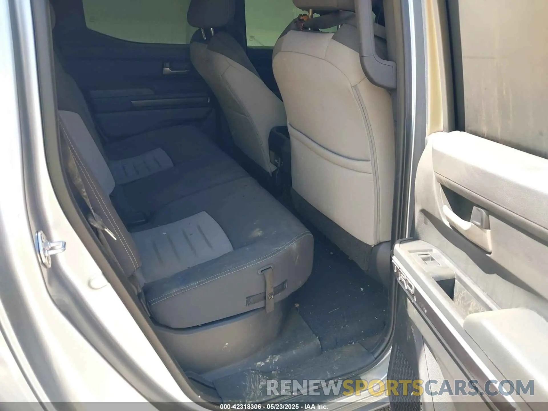 8 Фотография поврежденного автомобиля 3TMLB5JN7RM014602 TOYOTA TACOMA 2024