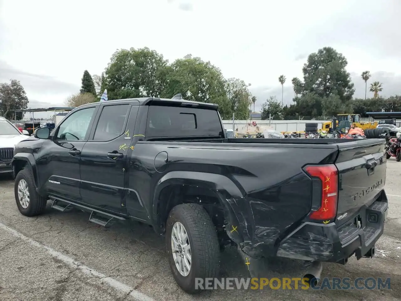 2 Фотография поврежденного автомобиля 3TMLB5JN7RM025678 TOYOTA TACOMA 2024