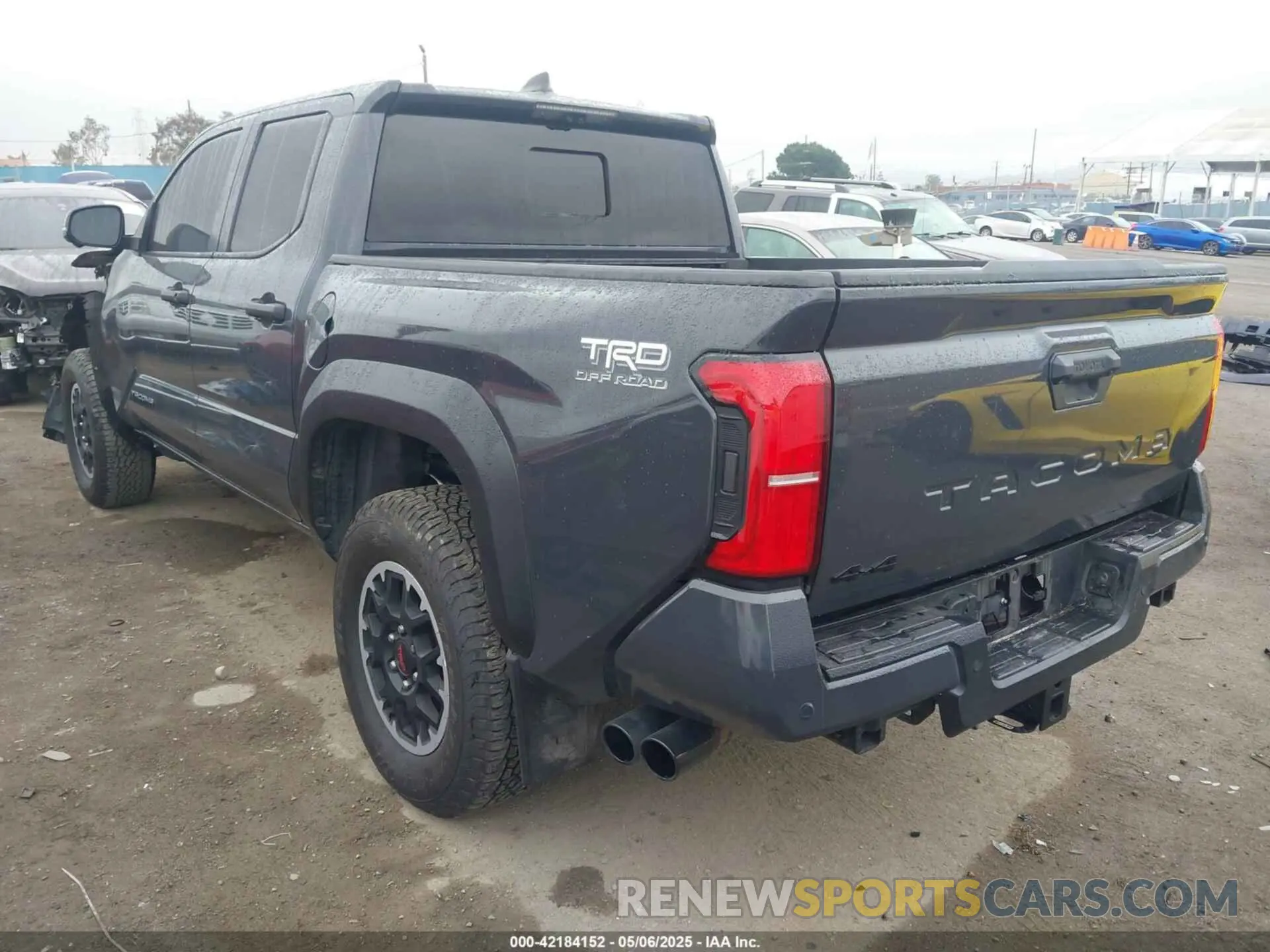 3 Фотография поврежденного автомобиля 3TMLB5JN7RM035613 TOYOTA TACOMA 2024