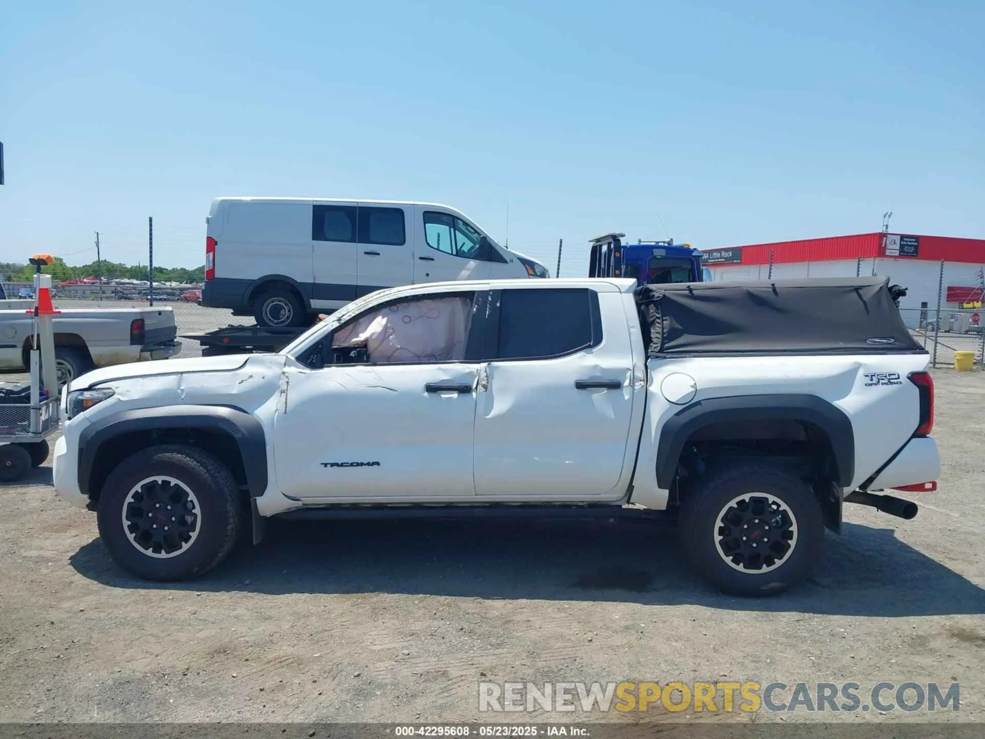 14 Фотография поврежденного автомобиля 3TMLB5JN7RM041251 TOYOTA TACOMA 2024