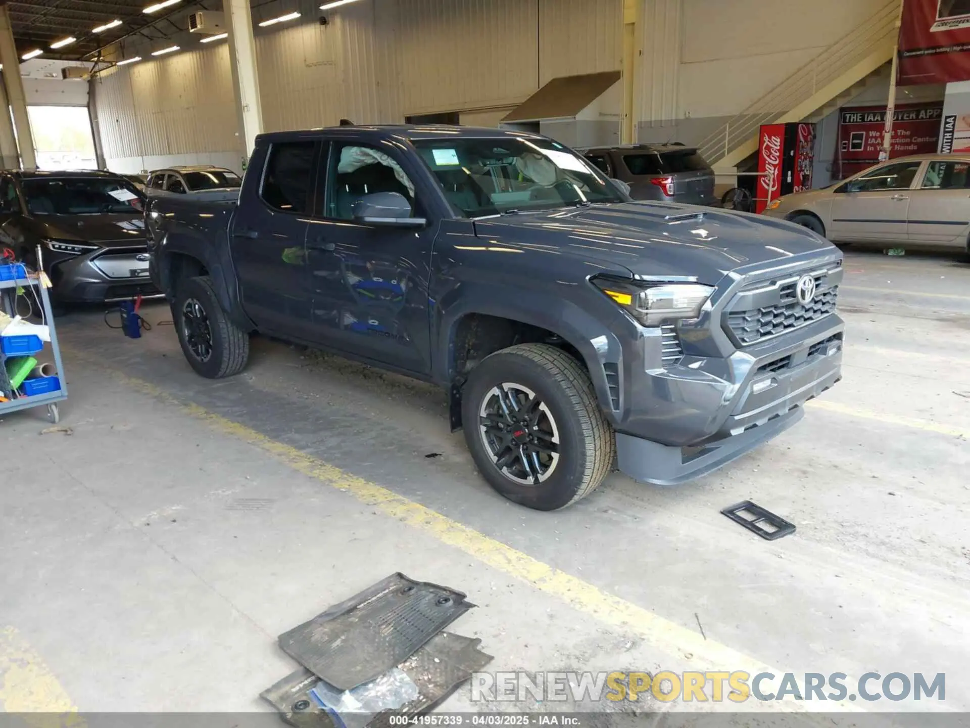 1 Фотография поврежденного автомобиля 3TMLB5JN8RM017041 TOYOTA TACOMA 2024