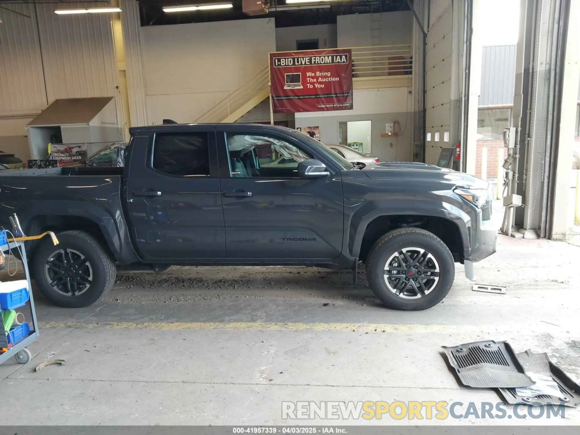 13 Фотография поврежденного автомобиля 3TMLB5JN8RM017041 TOYOTA TACOMA 2024