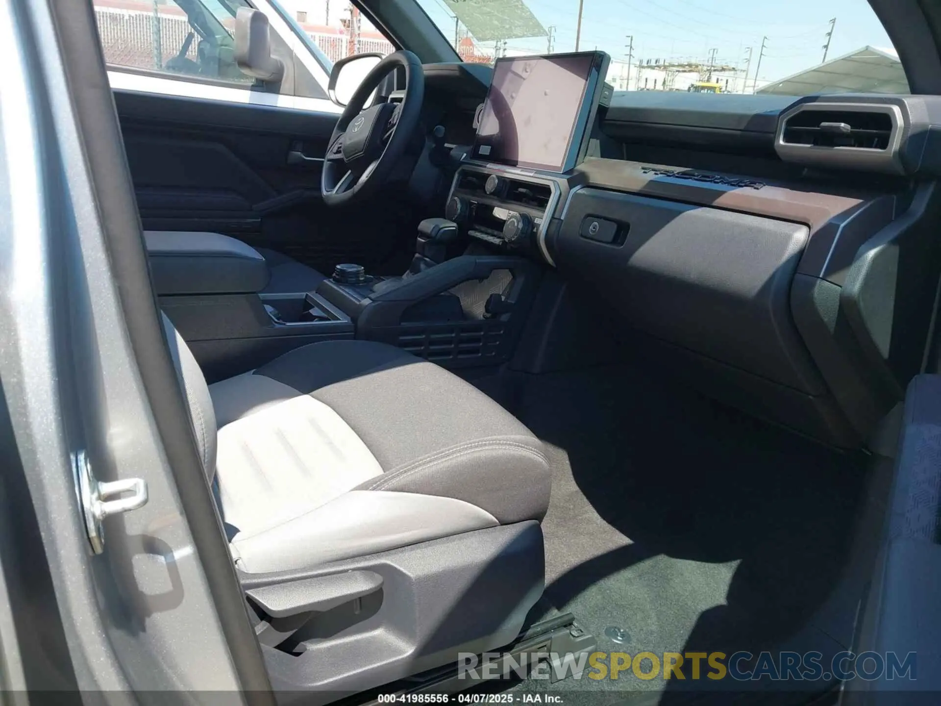 5 Фотография поврежденного автомобиля 3TMLB5JN8RM057684 TOYOTA TACOMA 2024