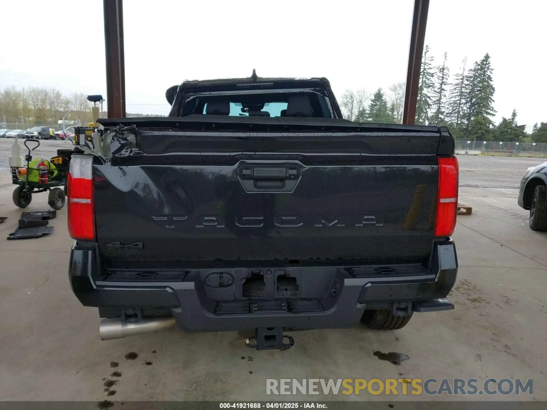 17 Photograph of a damaged car 3TMLB5JN9RM001091 TOYOTA TACOMA 2024
