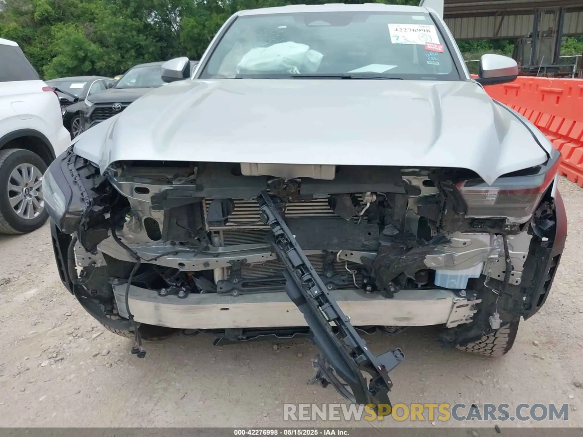 6 Фотография поврежденного автомобиля 3TMLB5JN9RM003004 TOYOTA TACOMA 2024