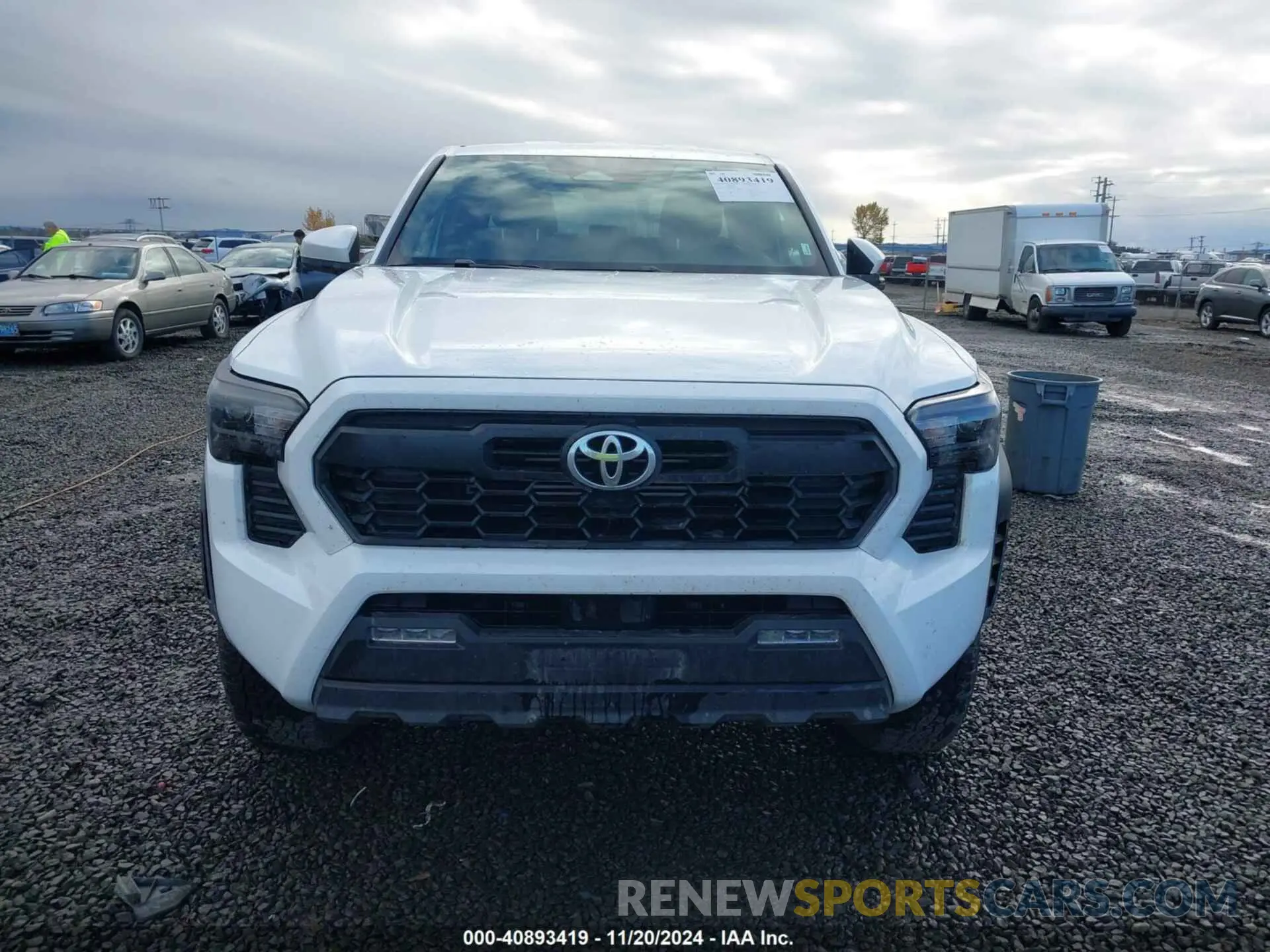 12 Фотография поврежденного автомобиля 3TMLB5JN9RM035256 TOYOTA TACOMA 2024