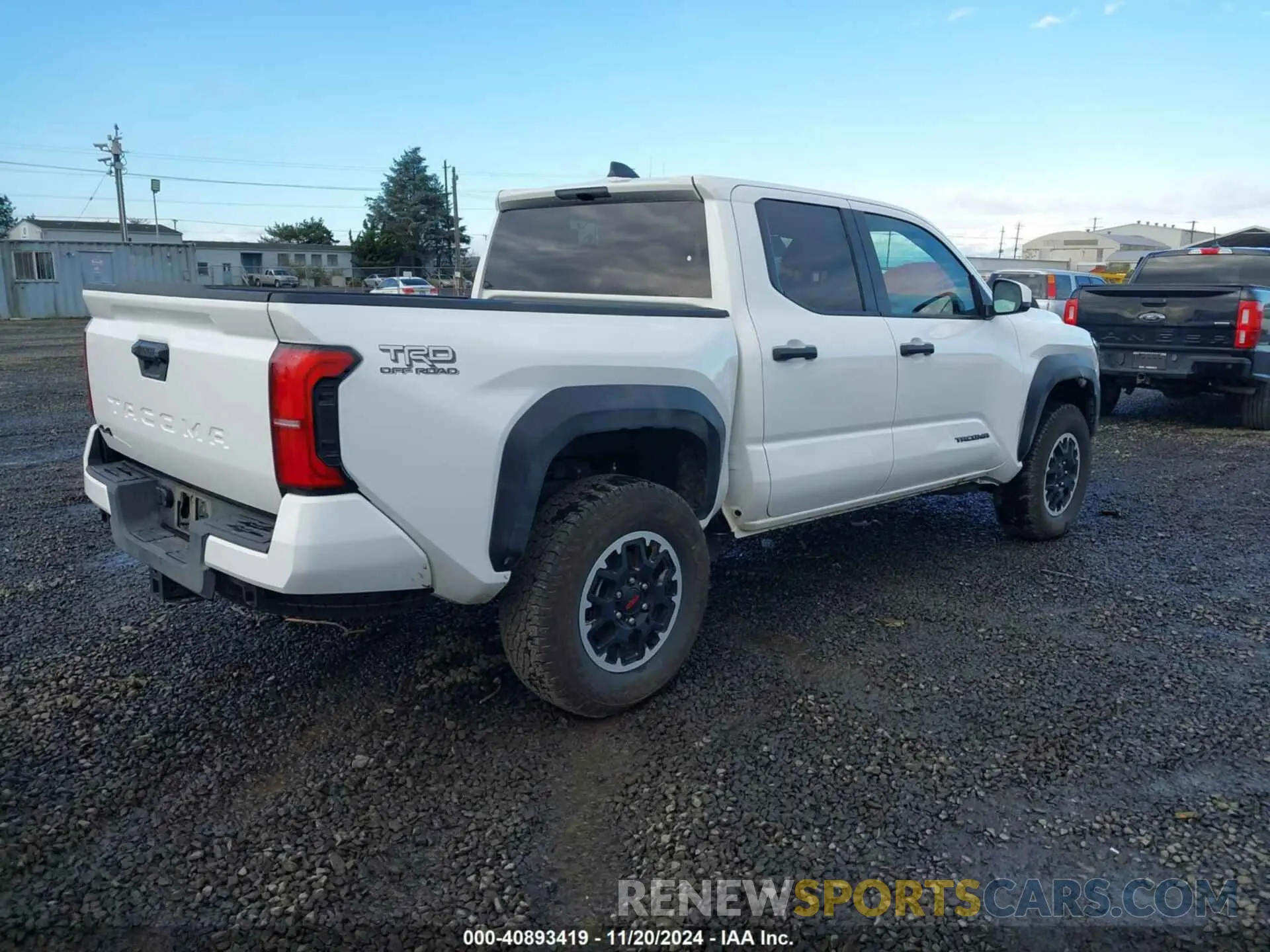 4 Фотография поврежденного автомобиля 3TMLB5JN9RM035256 TOYOTA TACOMA 2024
