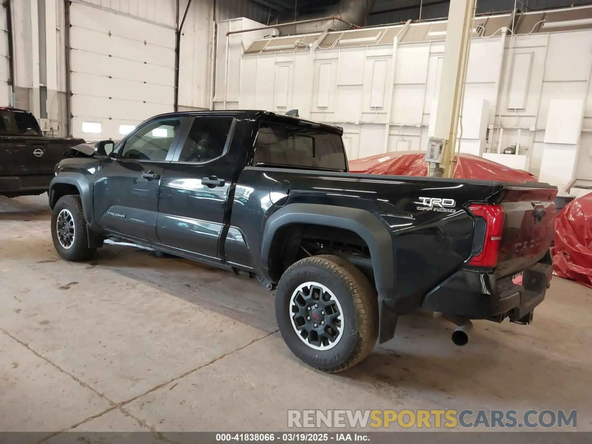 3 Фотография поврежденного автомобиля 3TMLB5JN9RM067673 TOYOTA TACOMA 2024