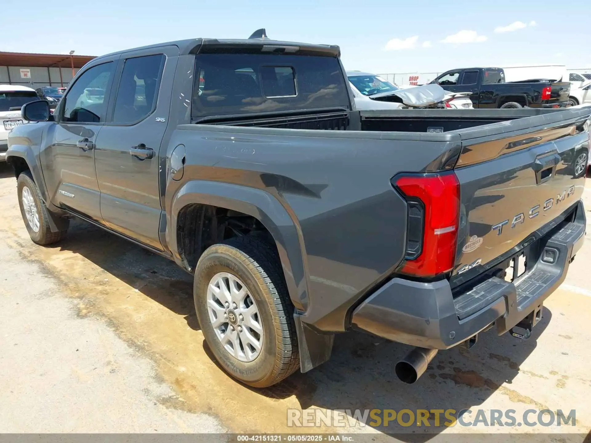3 Фотография поврежденного автомобиля 3TMLB5JNXRM004629 TOYOTA TACOMA 2024