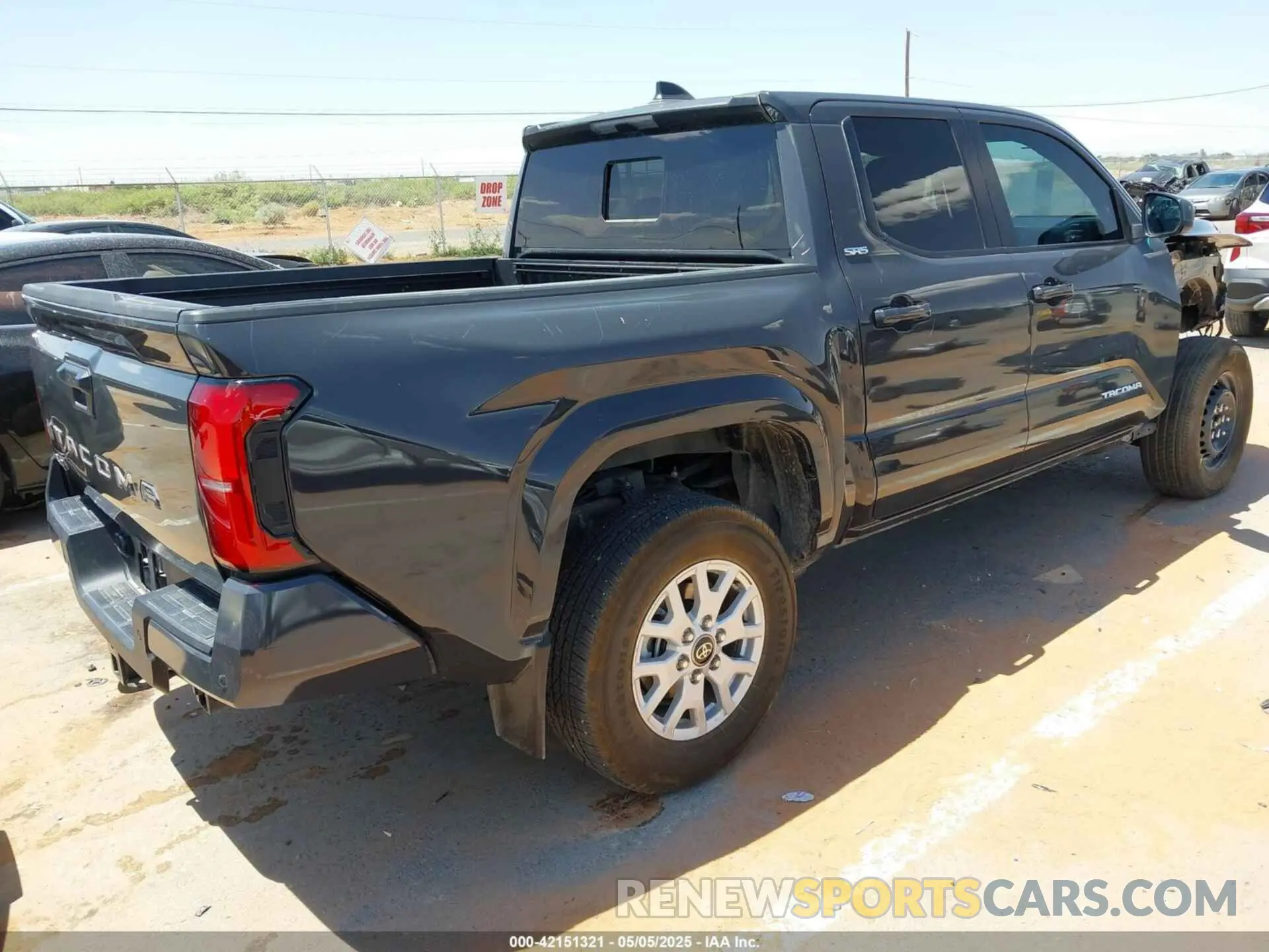 4 Фотография поврежденного автомобиля 3TMLB5JNXRM004629 TOYOTA TACOMA 2024