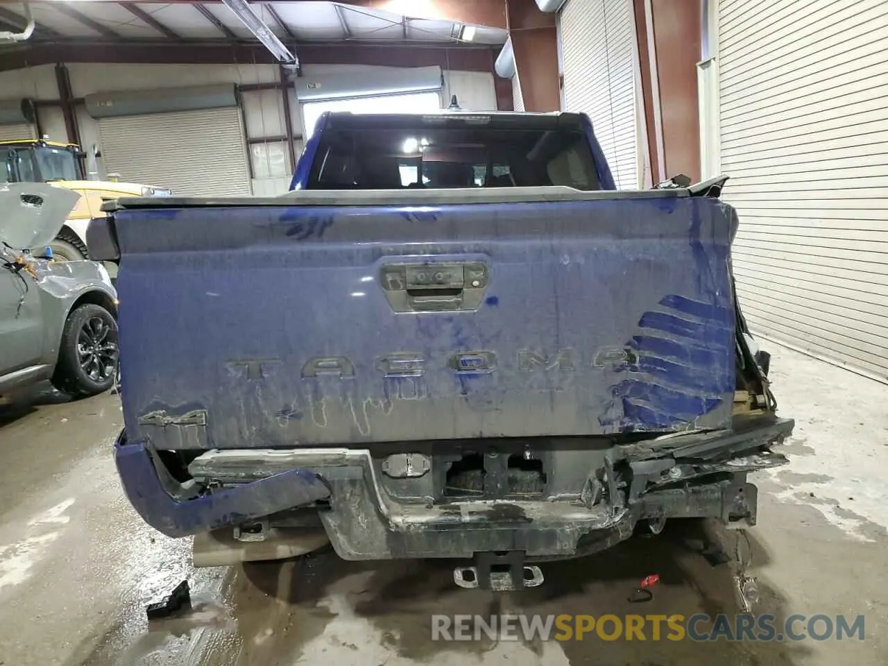 6 Photograph of a damaged car 3TMLB5JNXRM009104 TOYOTA TACOMA 2024