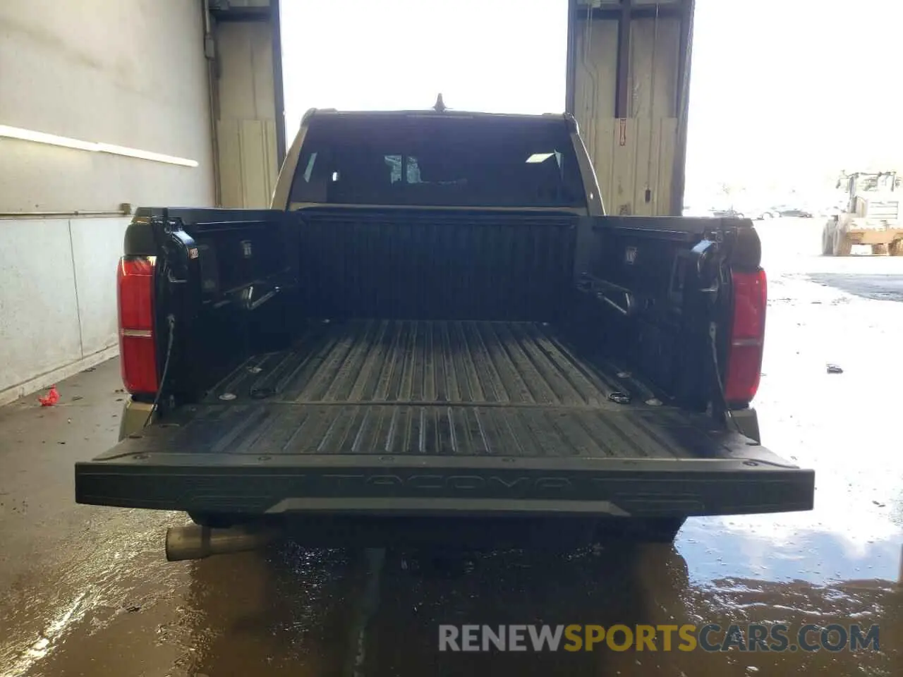 6 Фотография поврежденного автомобиля 3TMLB5JNXRM036139 TOYOTA TACOMA 2024