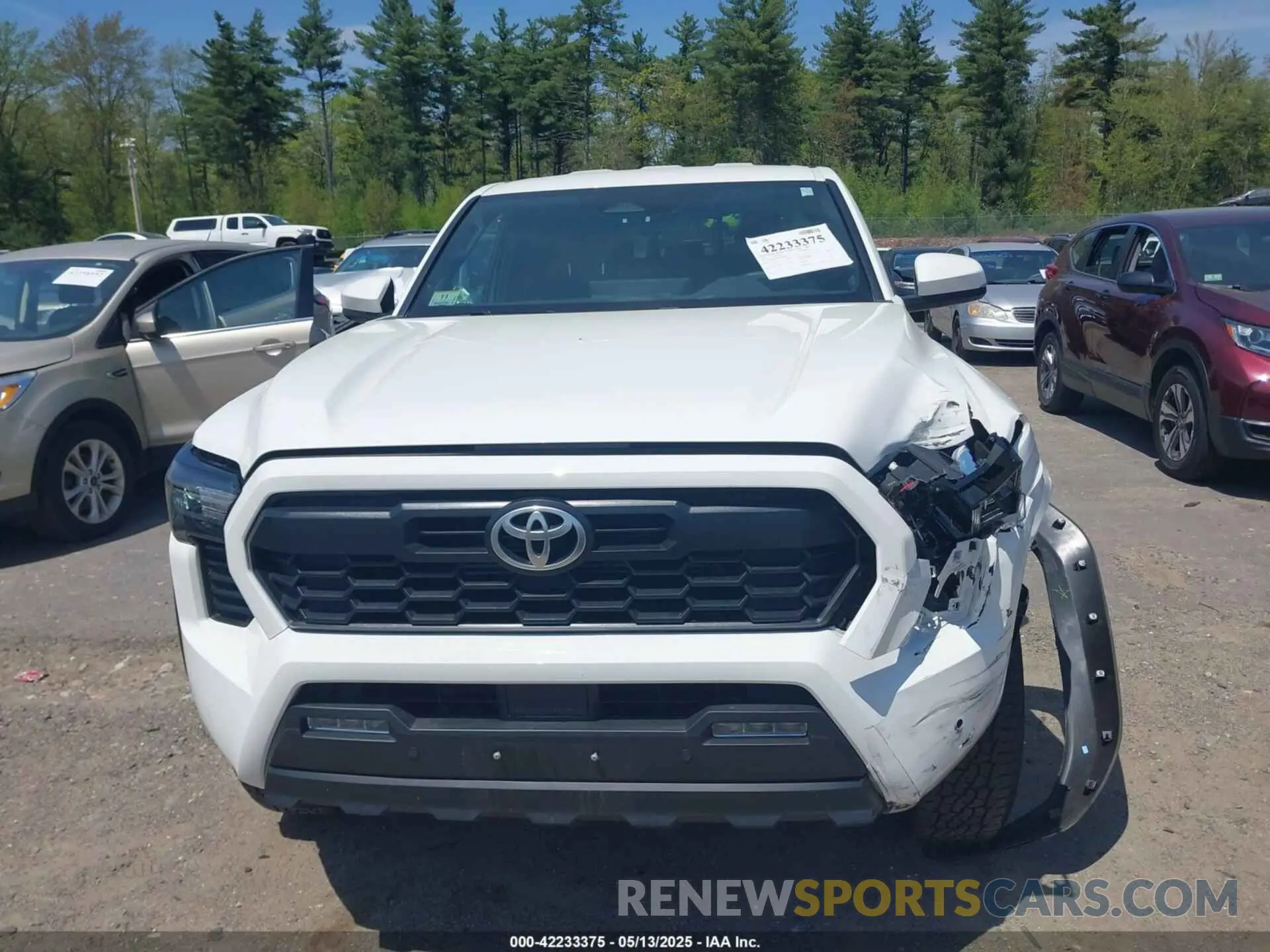 17 Photograph of a damaged car 3TMLB5JNXRM049800 TOYOTA TACOMA 2024