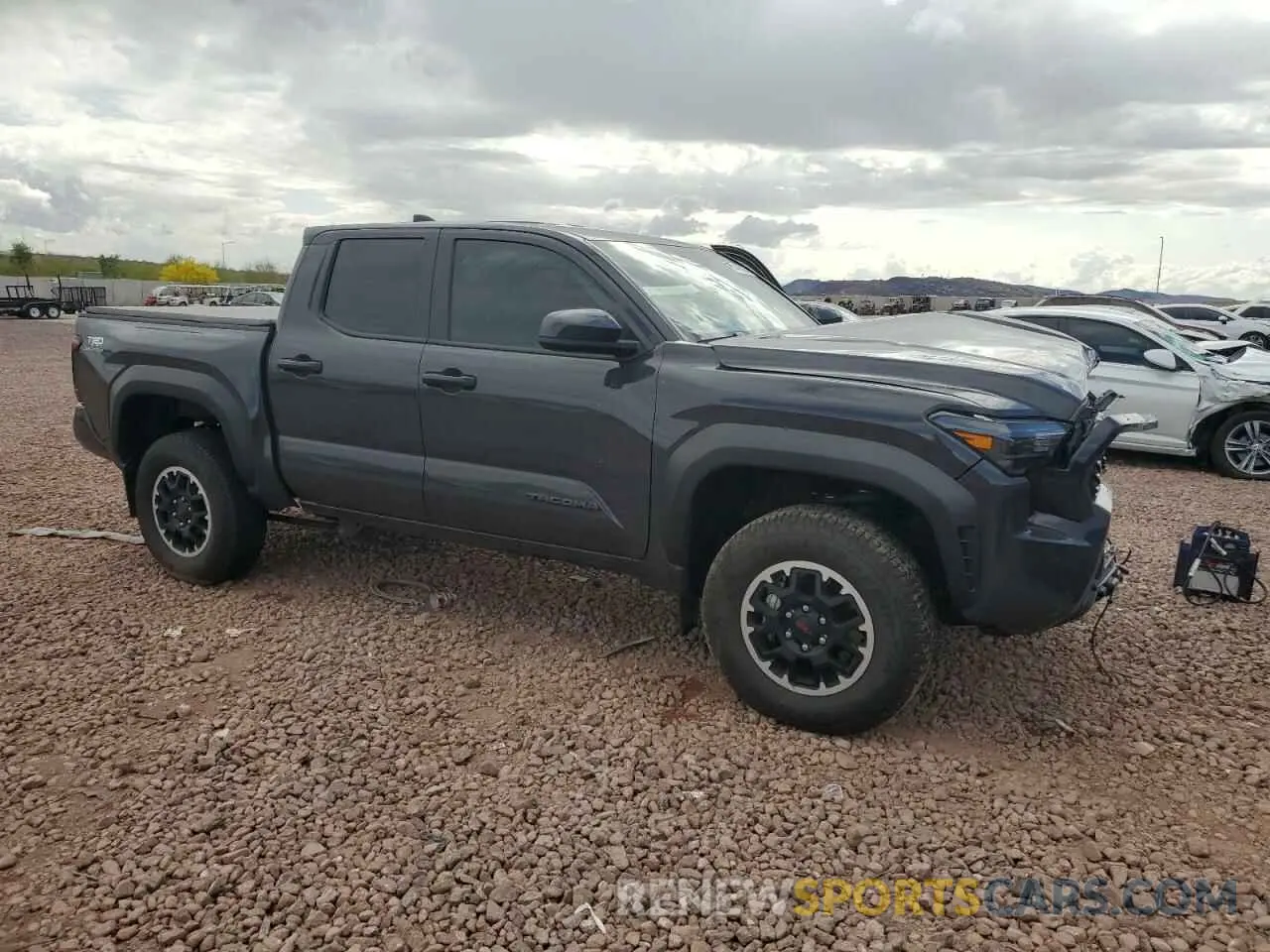 4 Photograph of a damaged car 3TMLB5JNXRM052843 TOYOTA TACOMA 2024
