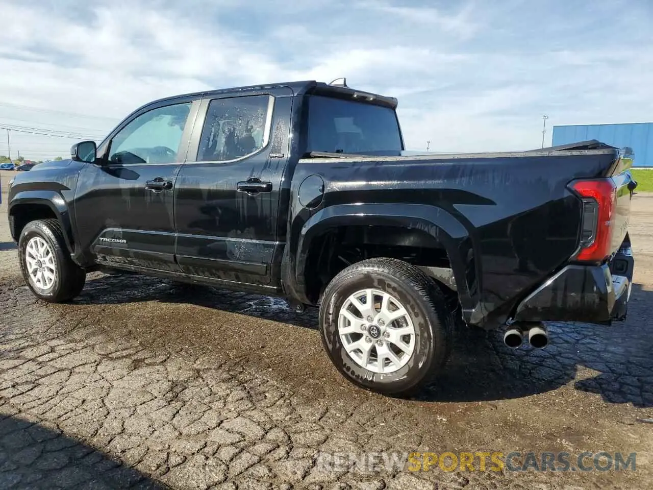 2 Photograph of a damaged car 3TMLB5JNXRM062630 TOYOTA TACOMA 2024