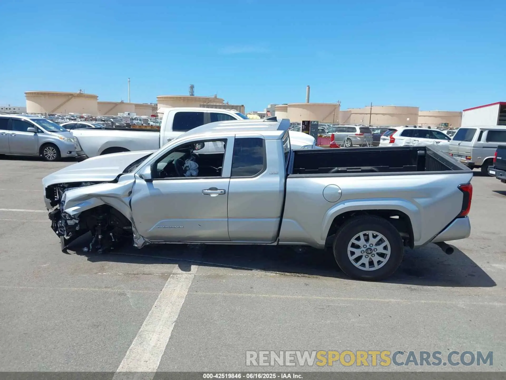 14 Photograph of a damaged car 3TYJBAFN4RT009225 TOYOTA TACOMA 2024