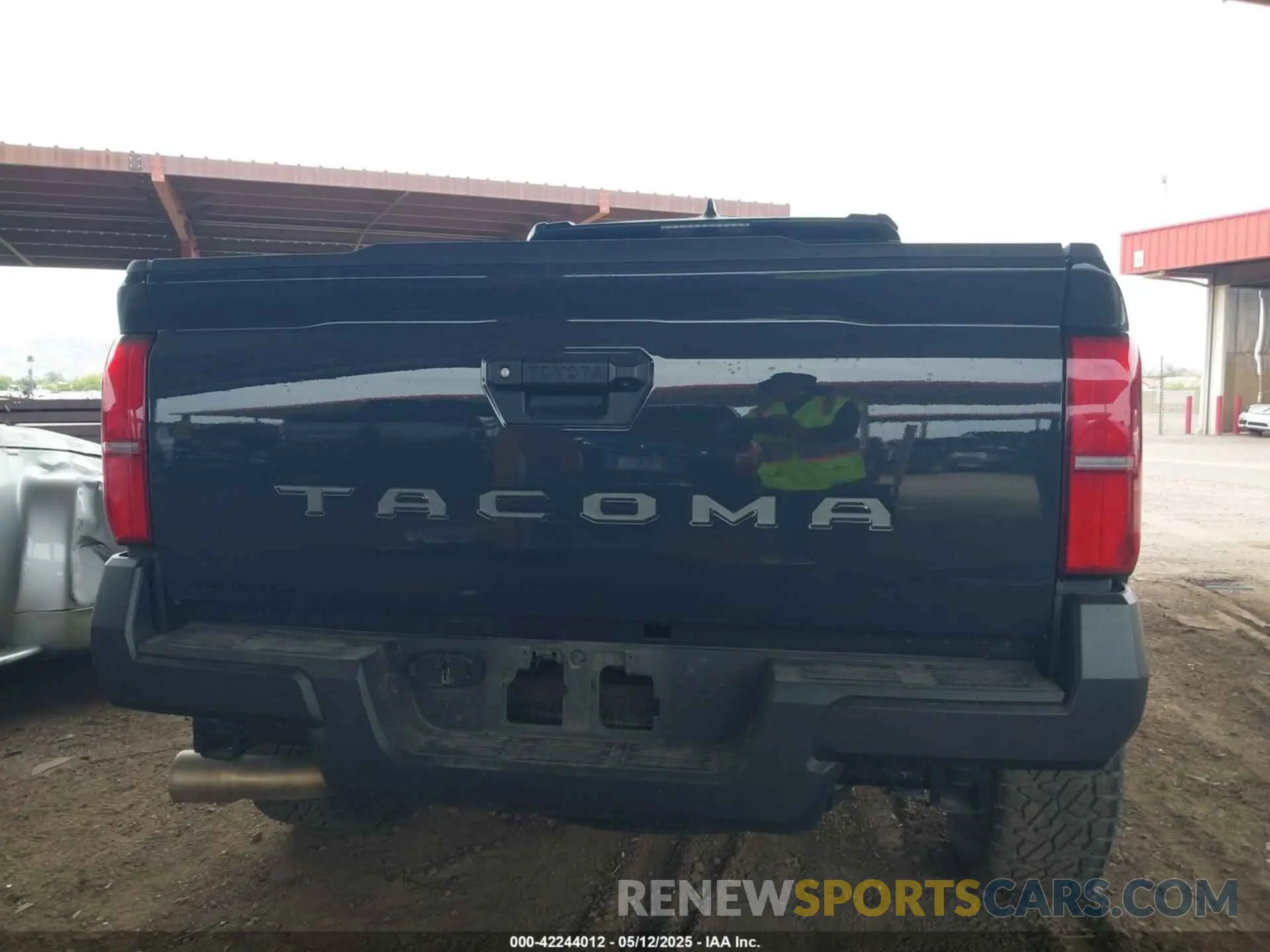 17 Фотография поврежденного автомобиля 3TYJDAHN8RT008148 TOYOTA TACOMA 2024