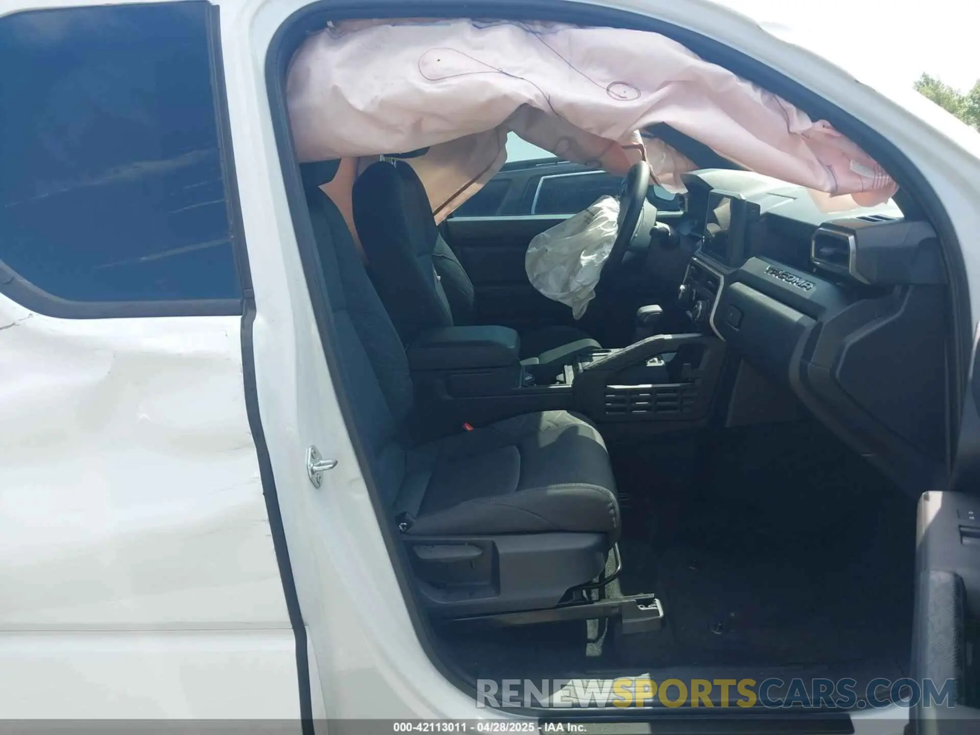 5 Photograph of a damaged car 3TYJDAHNXRT015165 TOYOTA TACOMA 2024