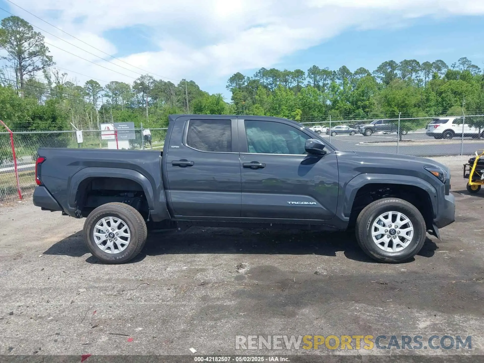 13 Фотография поврежденного автомобиля 3TYKB5FN0RT013249 TOYOTA TACOMA 2024