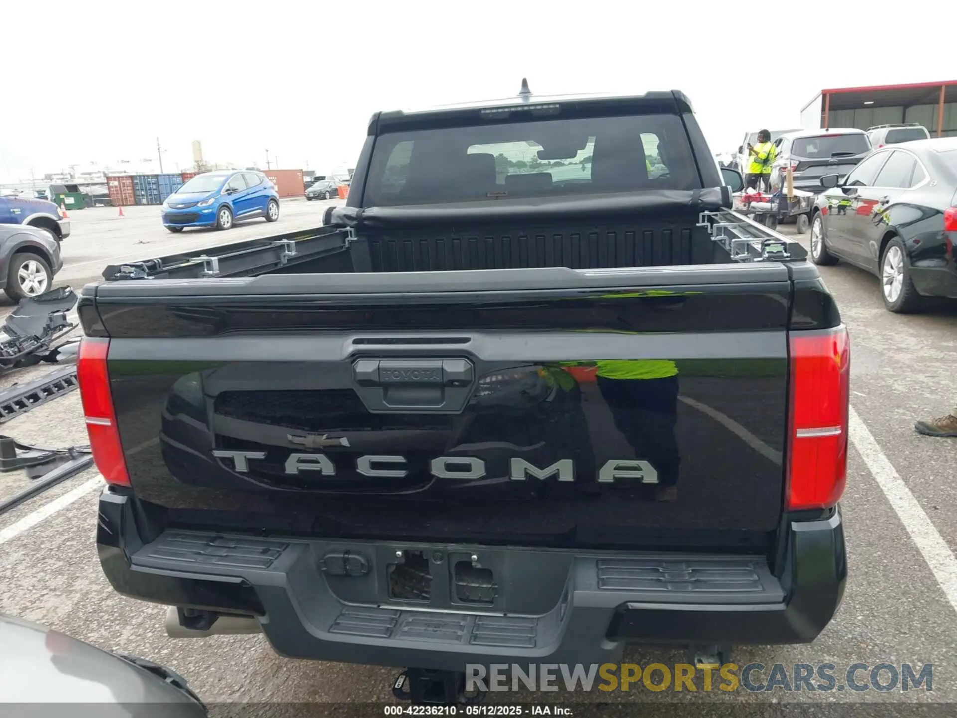 17 Фотография поврежденного автомобиля 3TYKB5FNXRT003845 TOYOTA TACOMA 2024