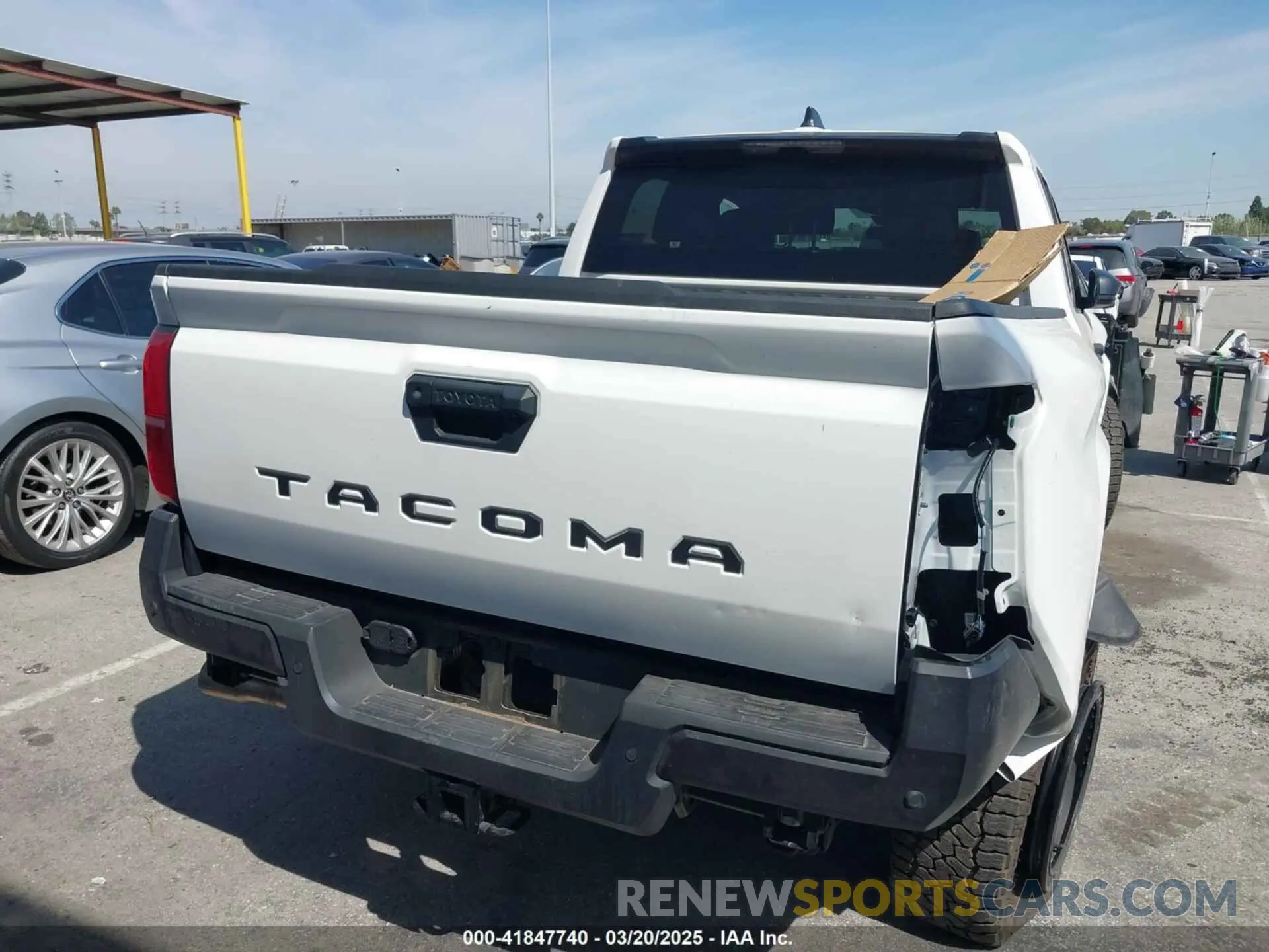 15 Photograph of a damaged car 3TYKD5HN5RT006613 TOYOTA TACOMA 2024