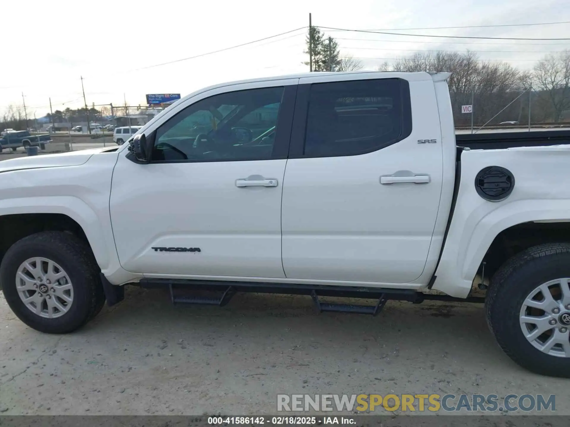 14 Photograph of a damaged car 3TYLB5JN0RT016910 TOYOTA TACOMA 2024