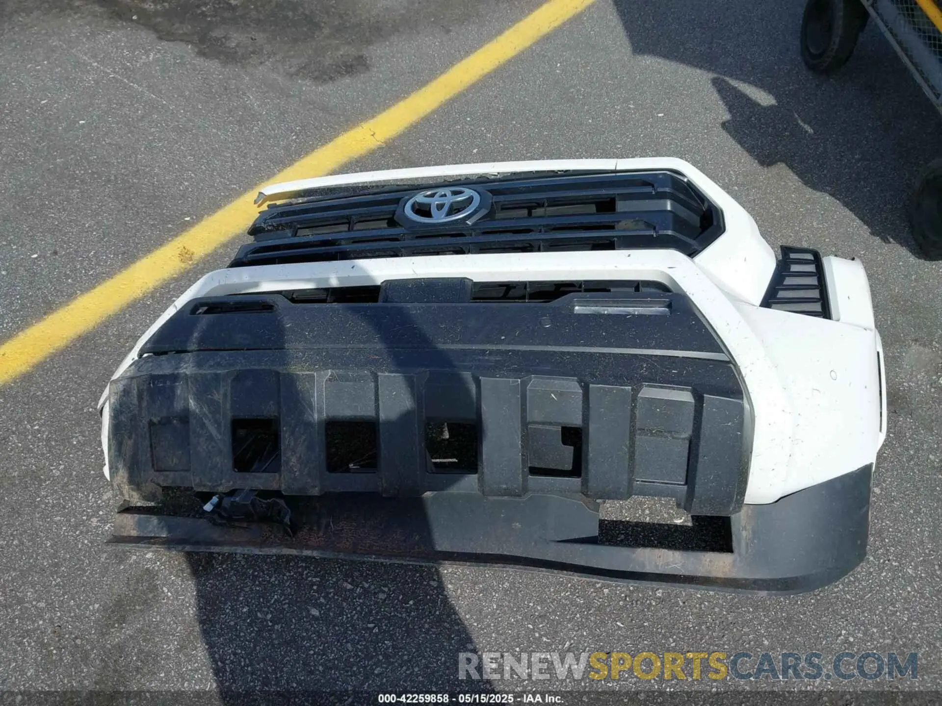 11 Photograph of a damaged car 3TYLB5JN2RT011448 TOYOTA TACOMA 2024