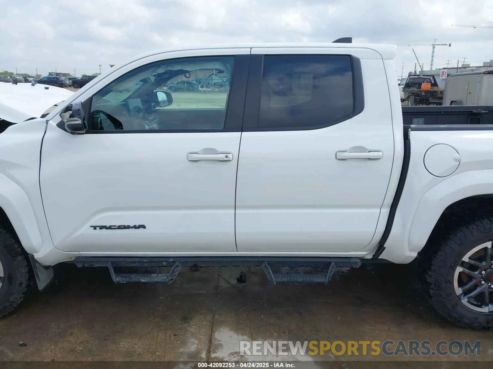 14 Photograph of a damaged car 3TYLB5JN2RT053084 TOYOTA TACOMA 2024