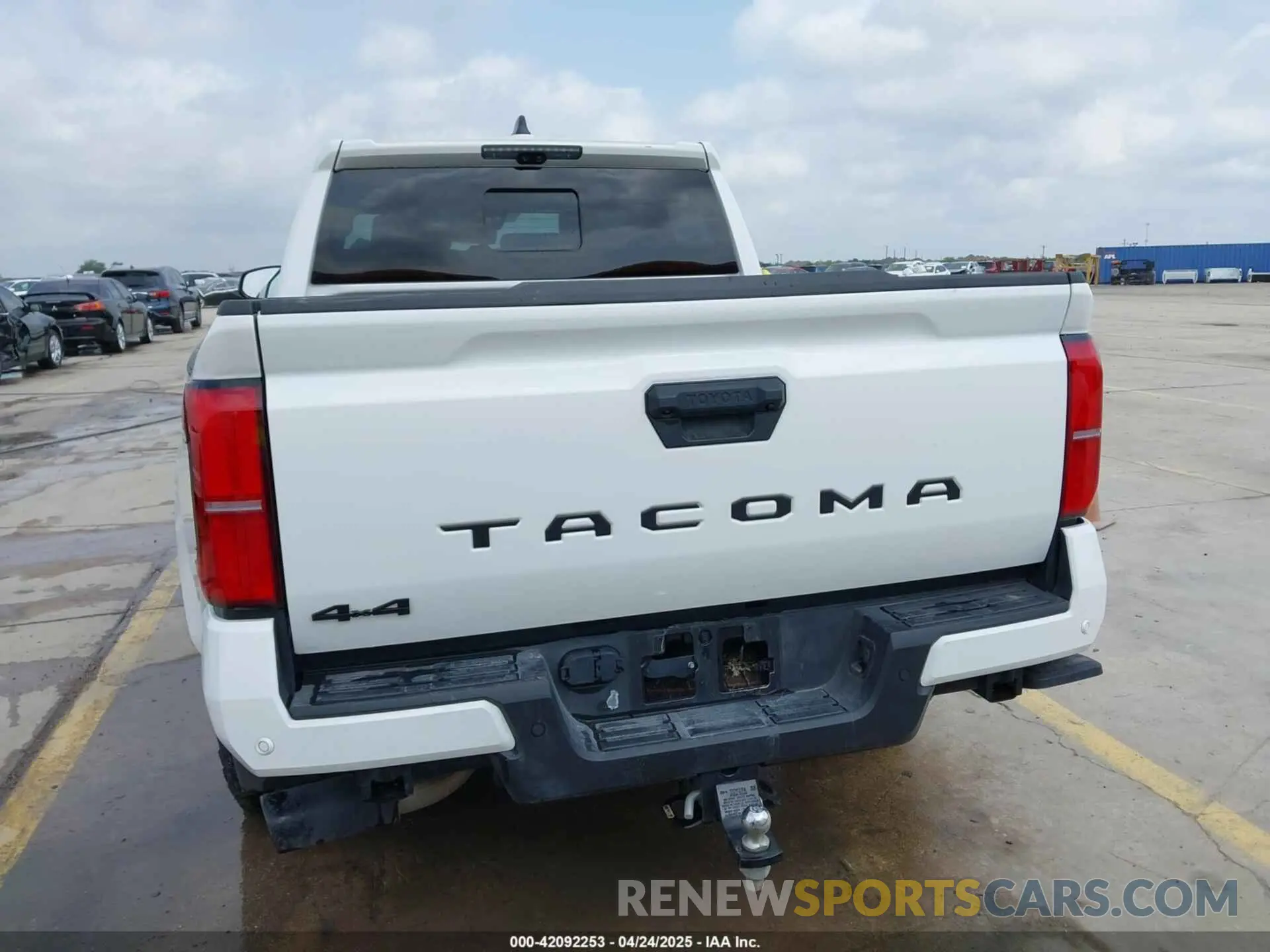16 Photograph of a damaged car 3TYLB5JN2RT053084 TOYOTA TACOMA 2024